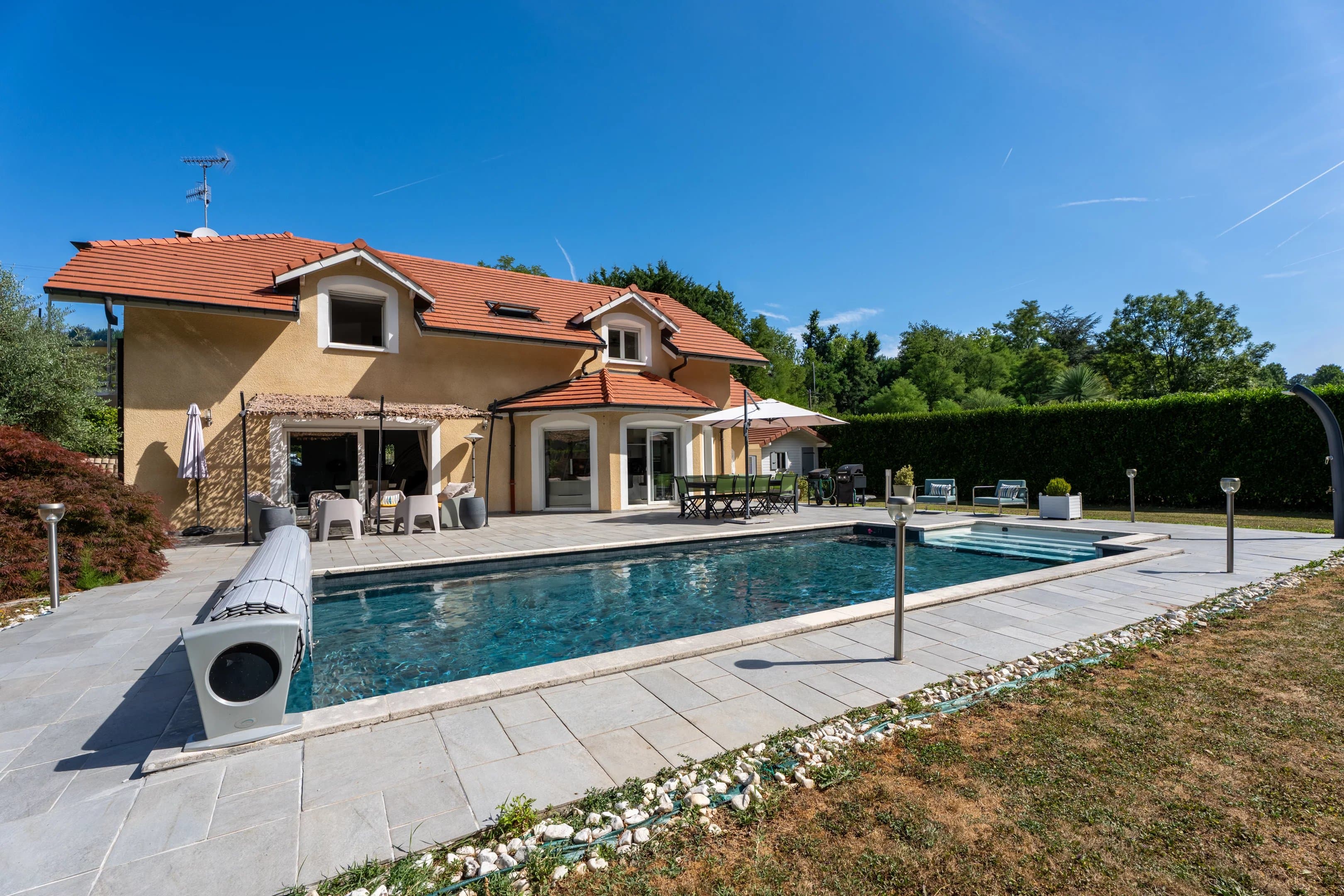VEIGY-FONCENEX | BELLE MAISON FAMILIALE DE 261m²| A DEUX PAS DE LA FRONTIERE SUISSE - Photo 18