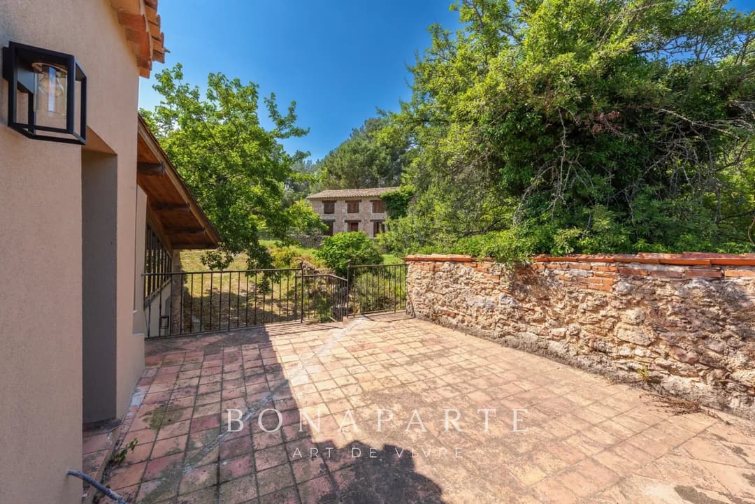 RARE : Superbe propriété en pierre d'une surface totale de plus de 450 m² entièrement rénovée - Photo 22