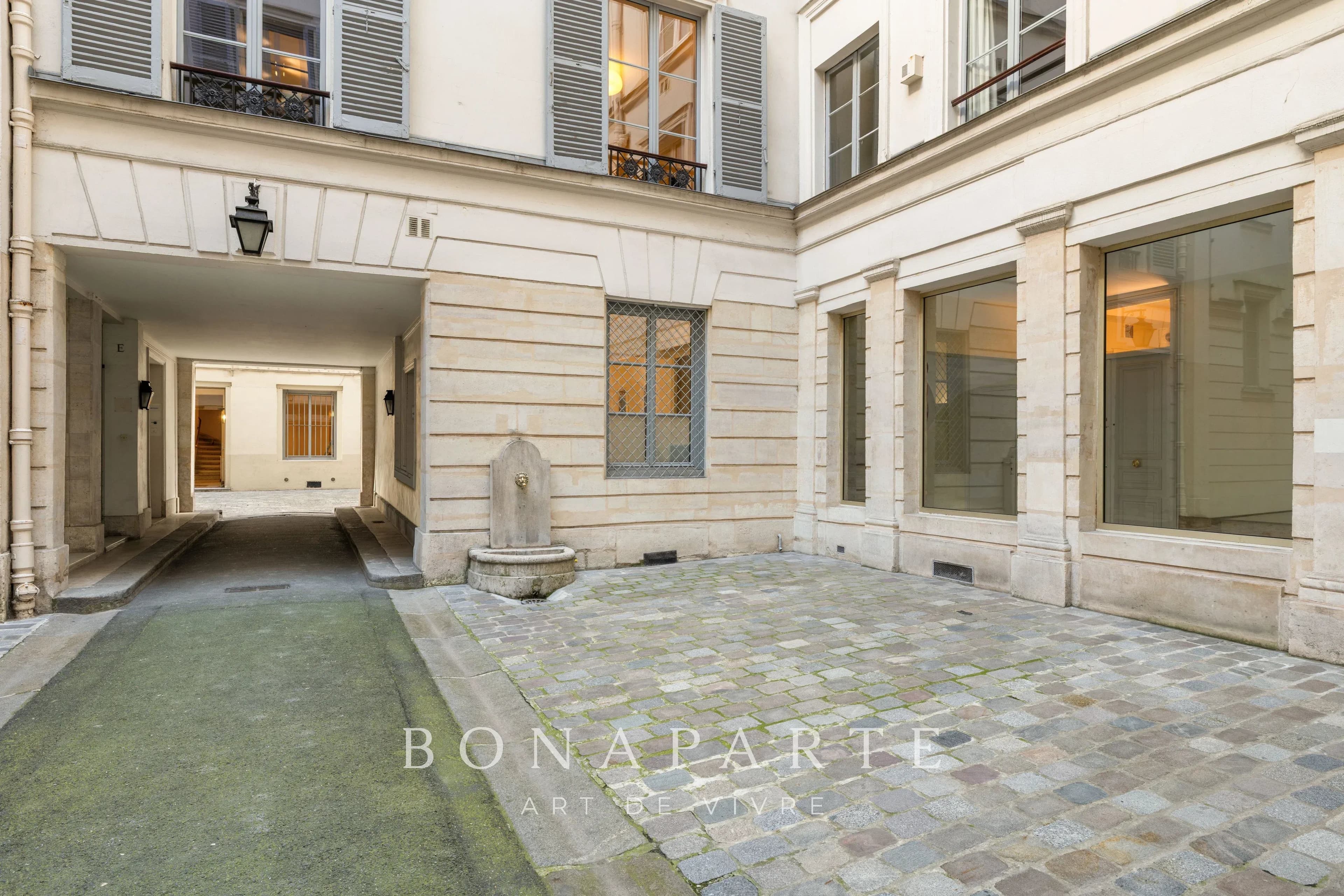 PARIS 10 / PETITES-ÉCURIES – APPARTEMENT – 3 CHAMBRES – VUE DÉGAGÉE – PARKING - Photo 14