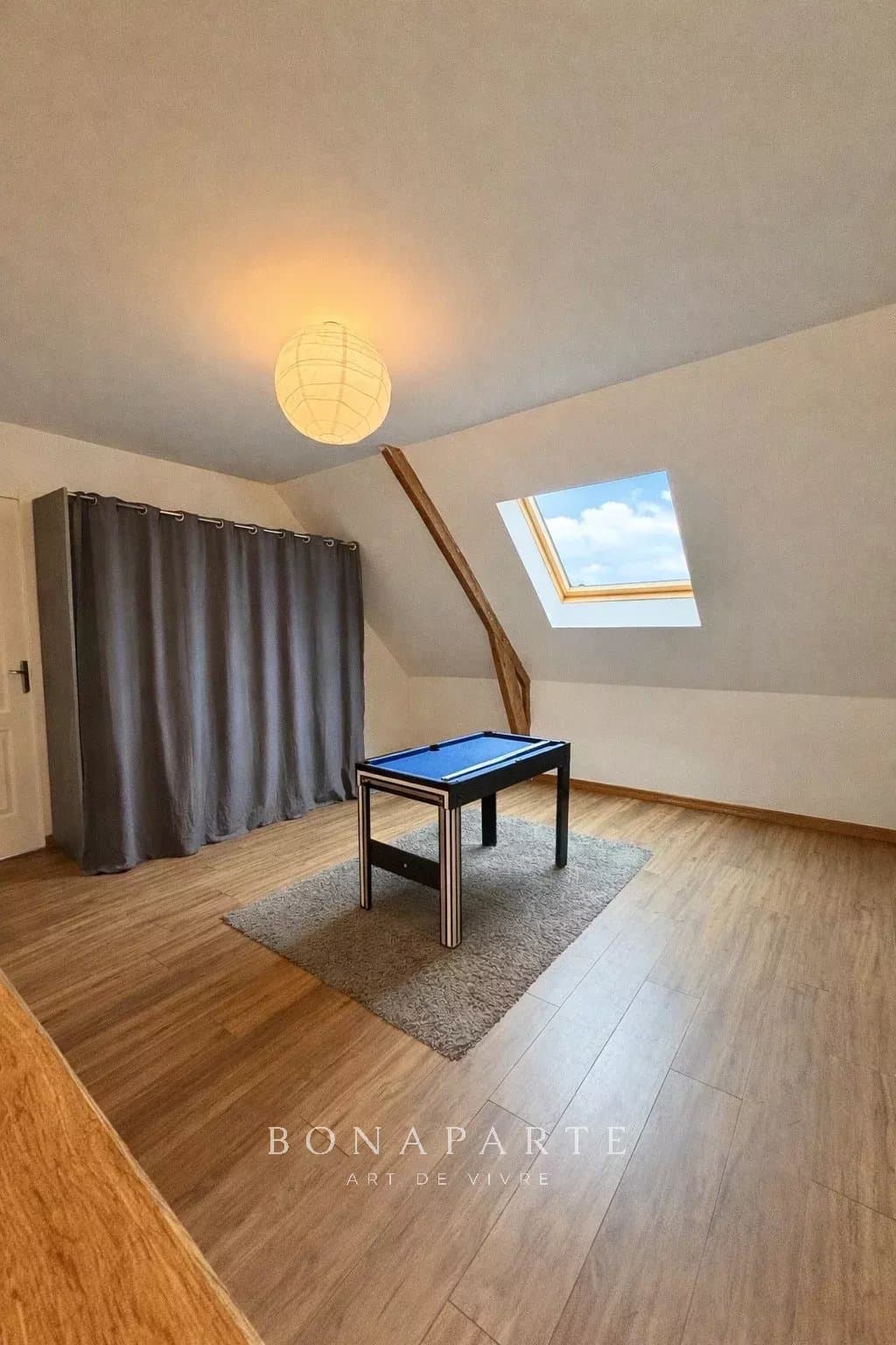 BRISSARTHE - MAISON FAMILIALE DE PLAIN PIED DANS UN ENVIRONNEMENT VERDOYANT - Photo 15