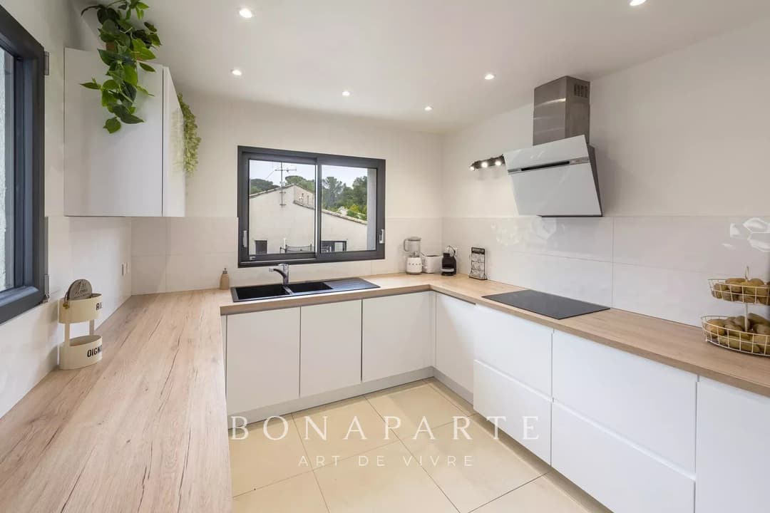 Villa contemporaine de 238m² avec studio, T2 indépendant, garage et piscine - Photo 8