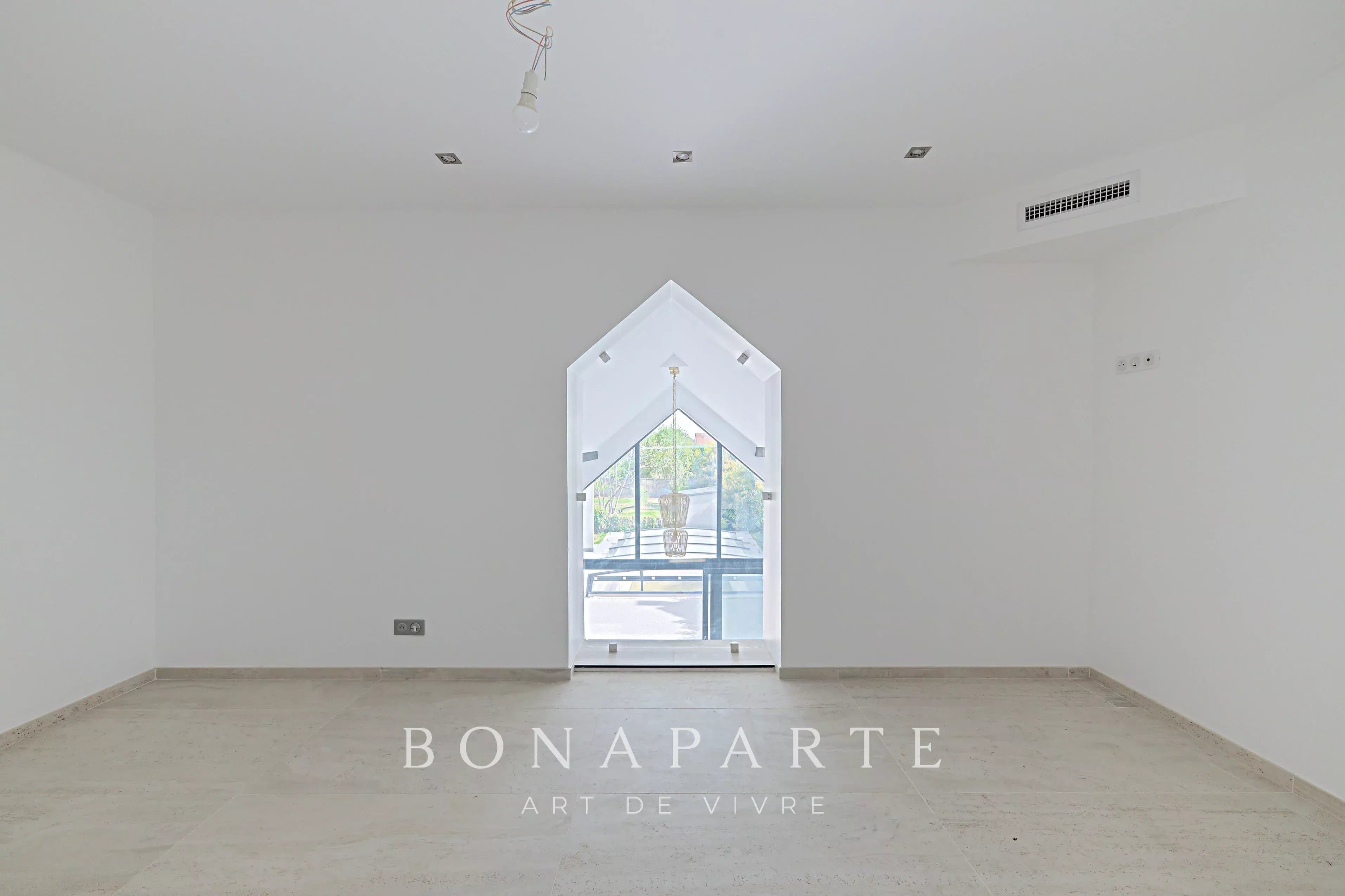 Antony centre – Maison récente de 230 m² avec ascenseur, piscine 8x4 et dépendances sur terrain de 1 150 m² - Photo 9