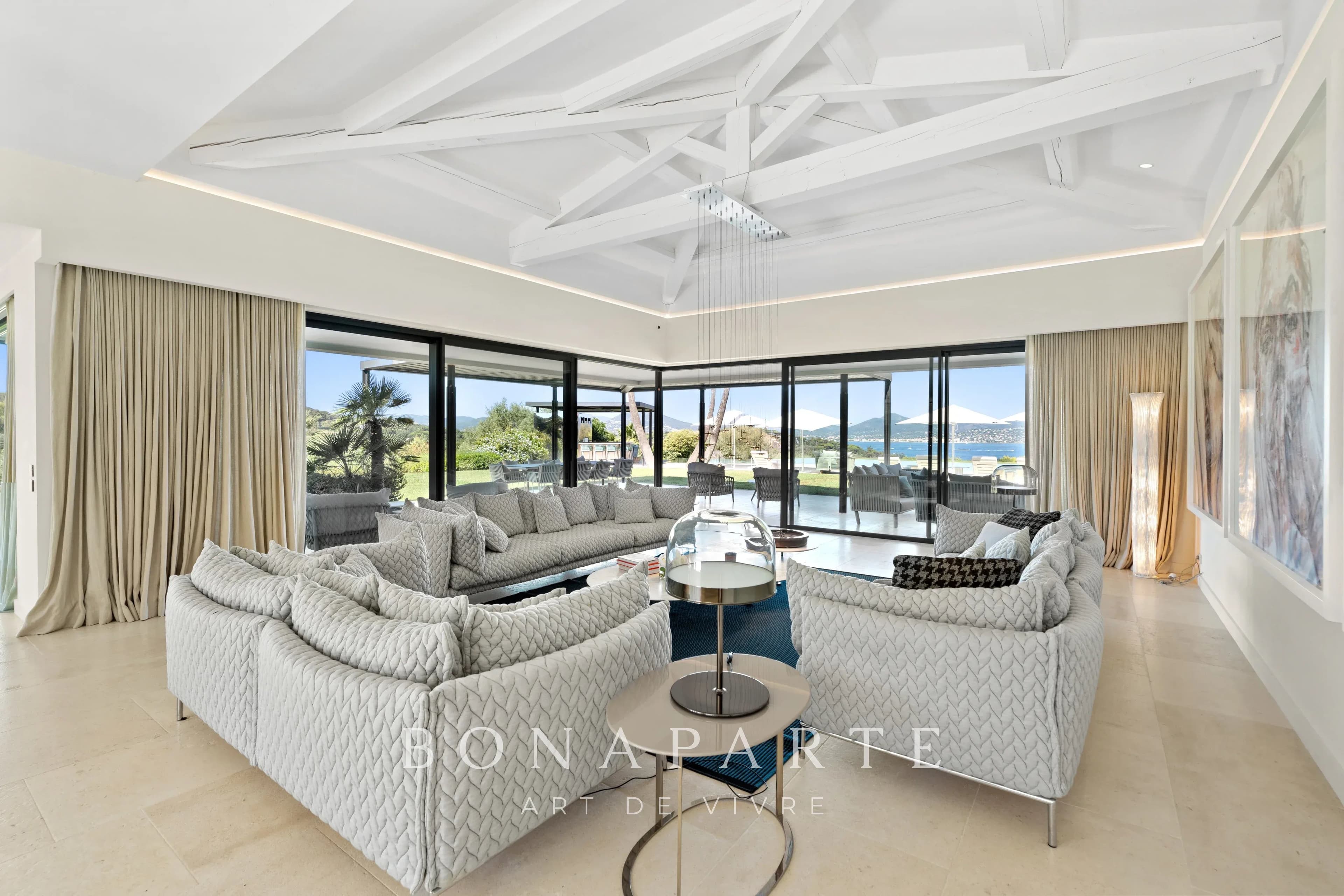 SAINT-TROPEZ — PROPRIÉTÉ D’EXCEPTION FACE À LA MÉDITERRANÉE - Photo 10