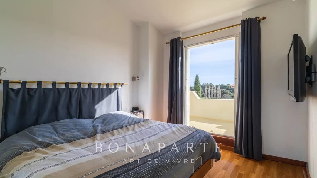 Villa avec vue golf – 160 m² – Piscine – Sous-sol 182 m² - Photo 10