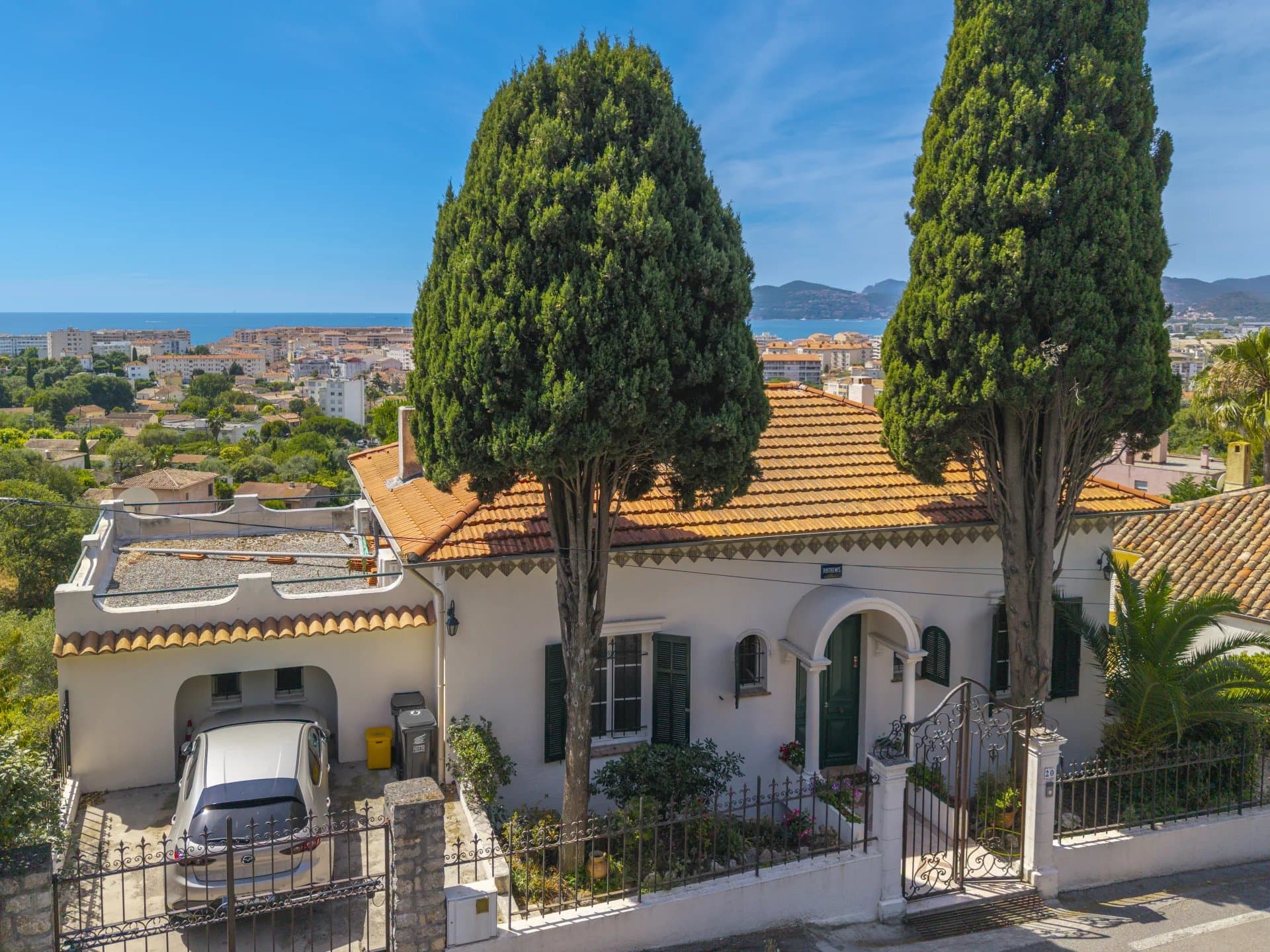 NOUVEAUTÉ CANNES - SUPERBE VILLA BELLE ÉPOQUE À LA VUE MER PANORAMIQUE - Photo 1