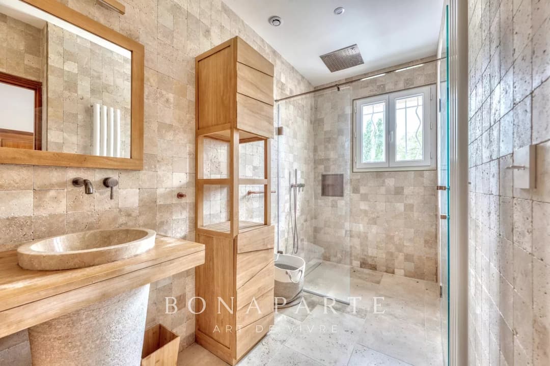 Maison familiale de 280m2 refaite à neuf avec piscine - Photo 12