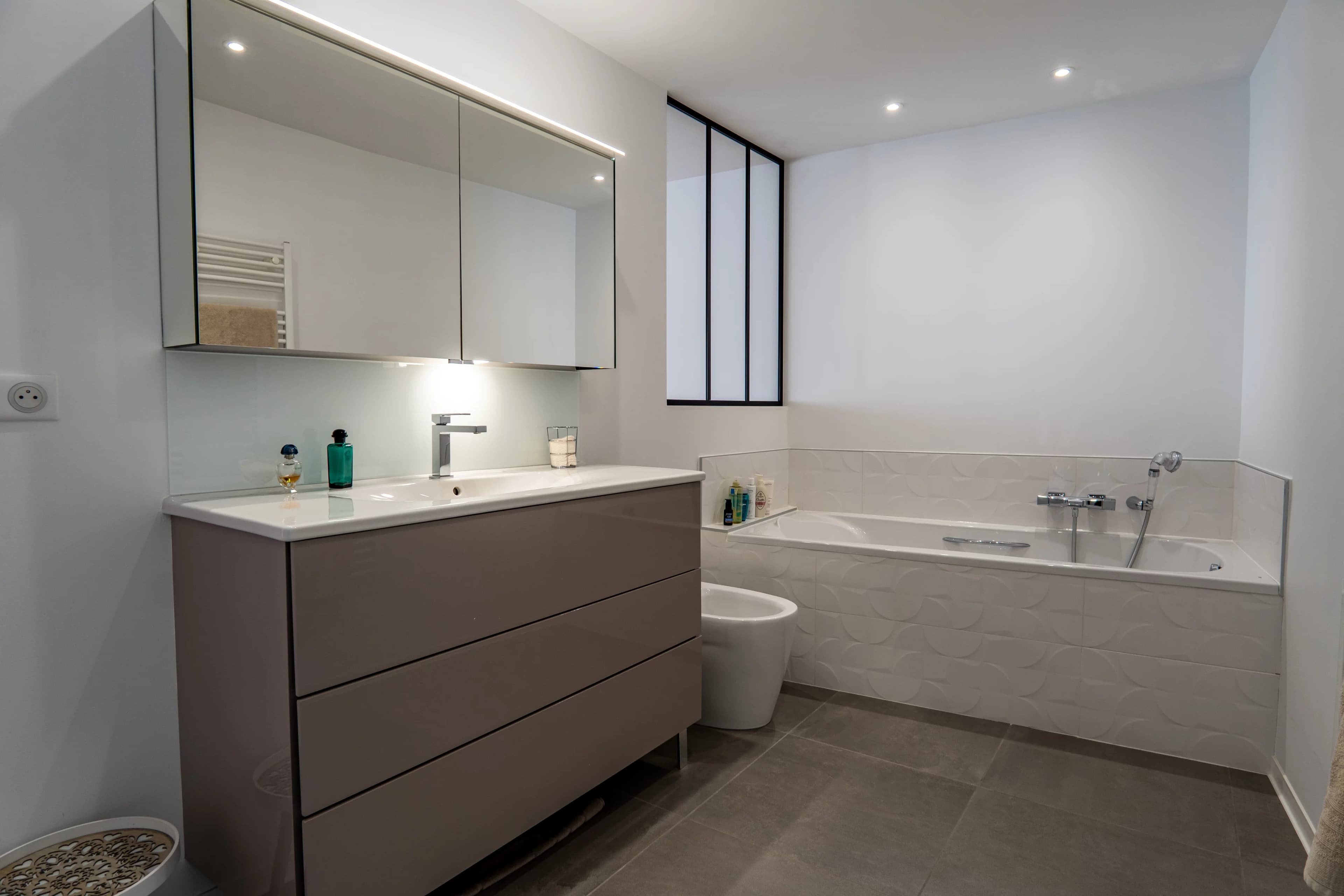 HAUT D'IDRON - VILLA CONTEMPORAINE - PRESTATIONS HAUT DE GAMME - Photo 13