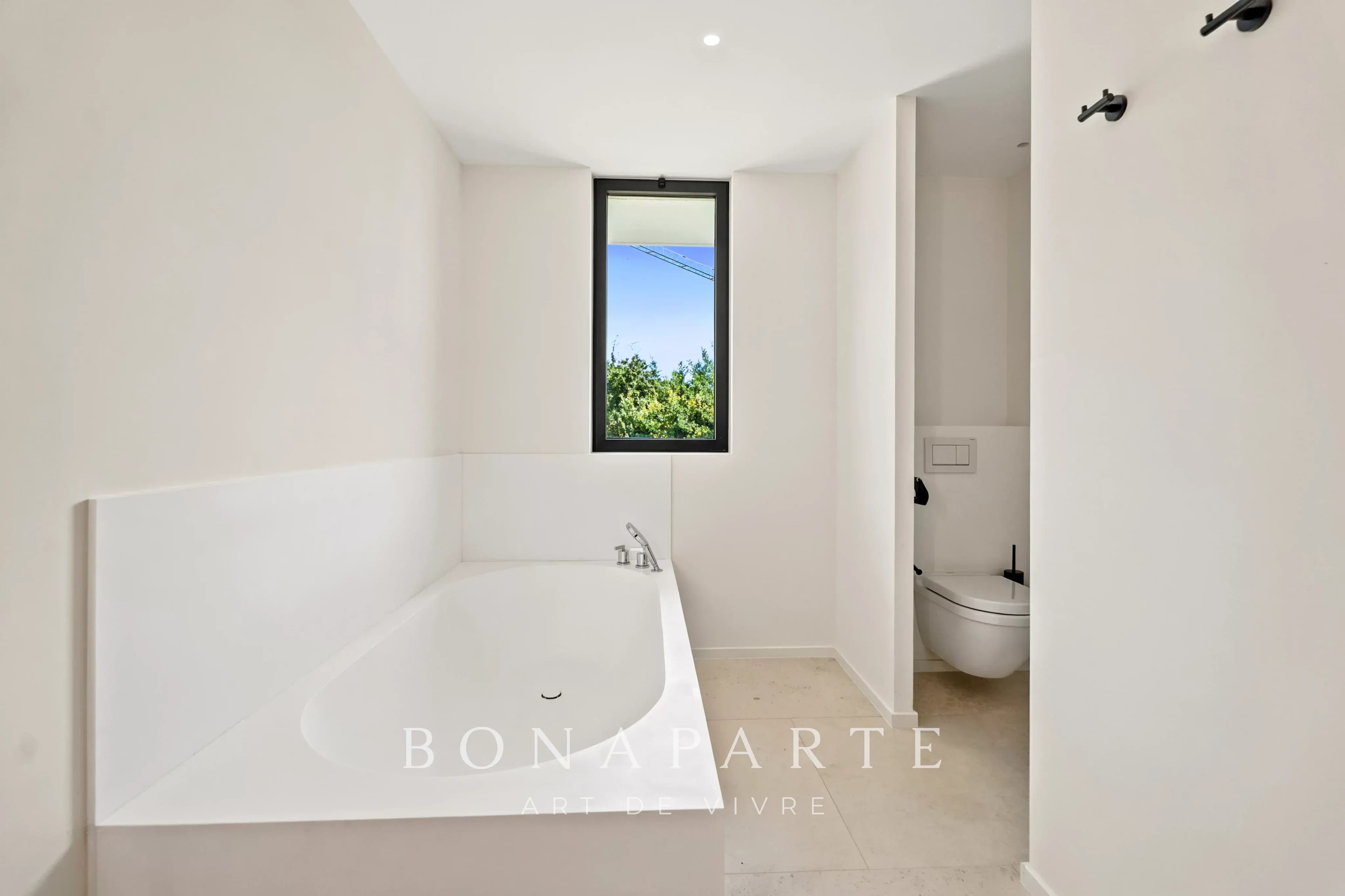 SAINT-TROPEZ – VILLA CONTEMPORAINE D’EXCEPTION - Photo 13