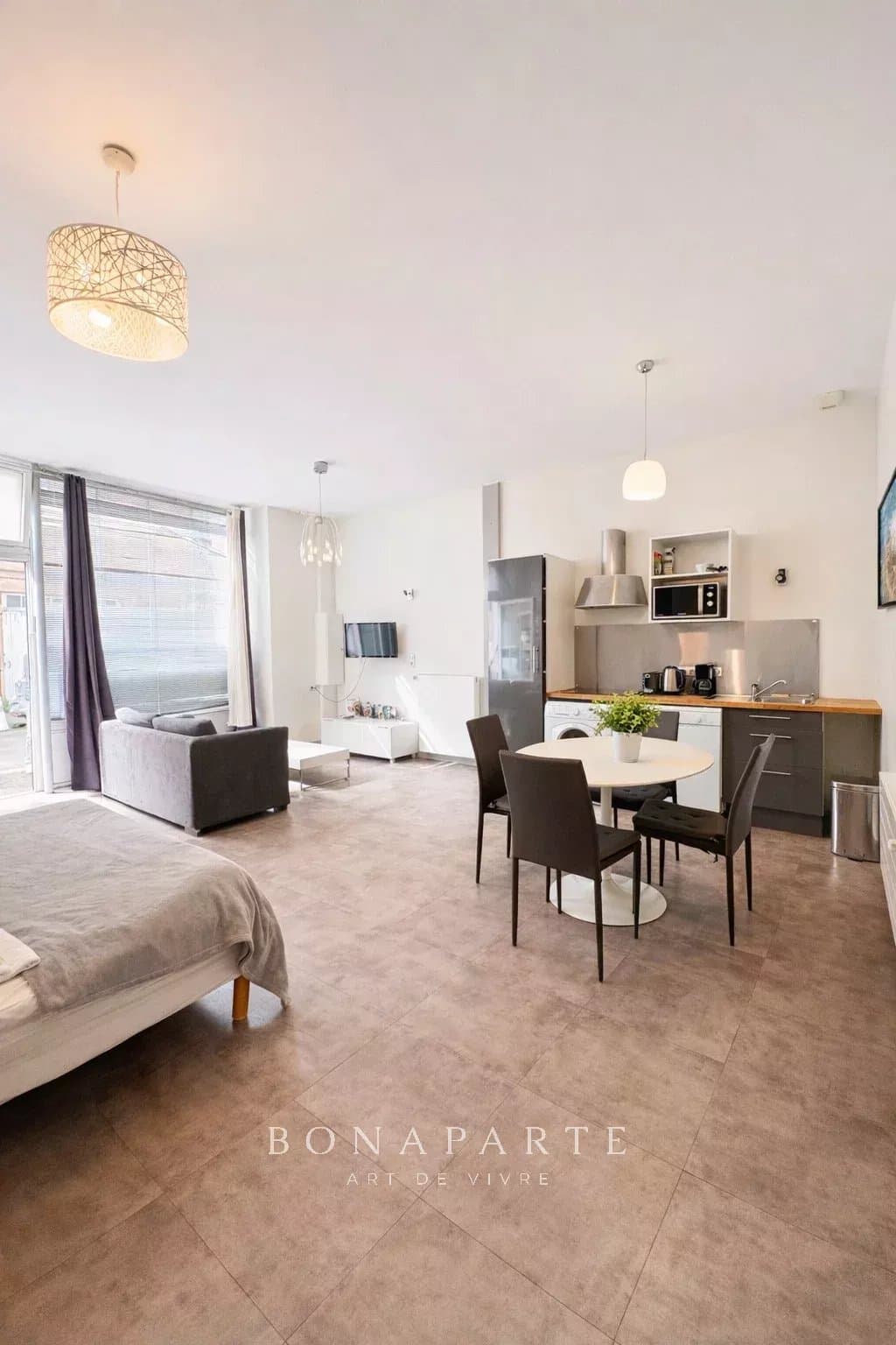 STUDIO 40 M² PROCHE DU PALAIS DE JUSTICE D'ANGERS