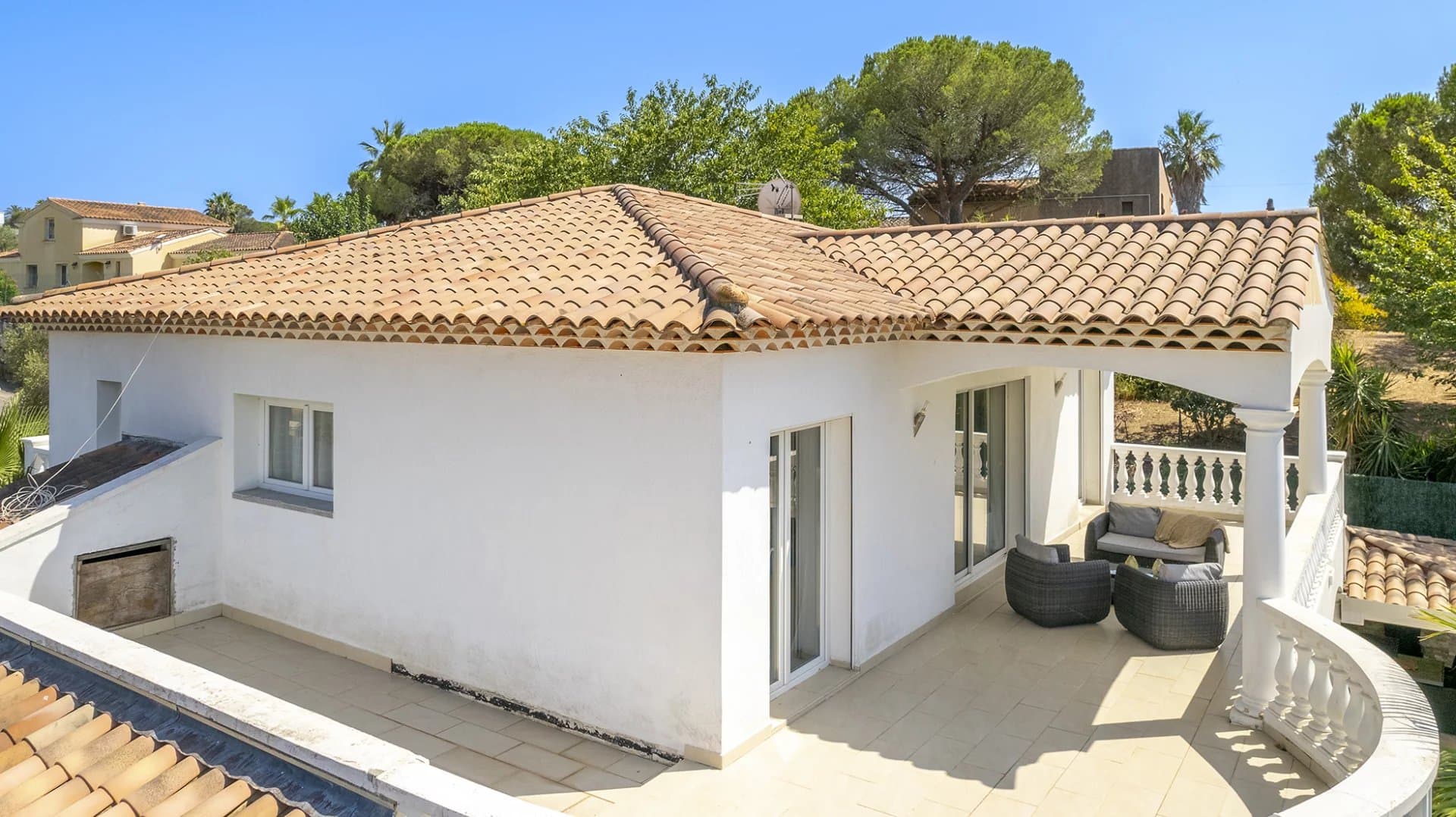 EXCLUSIVITE : Villa - 172 m² - 7 pièces - Photo 11