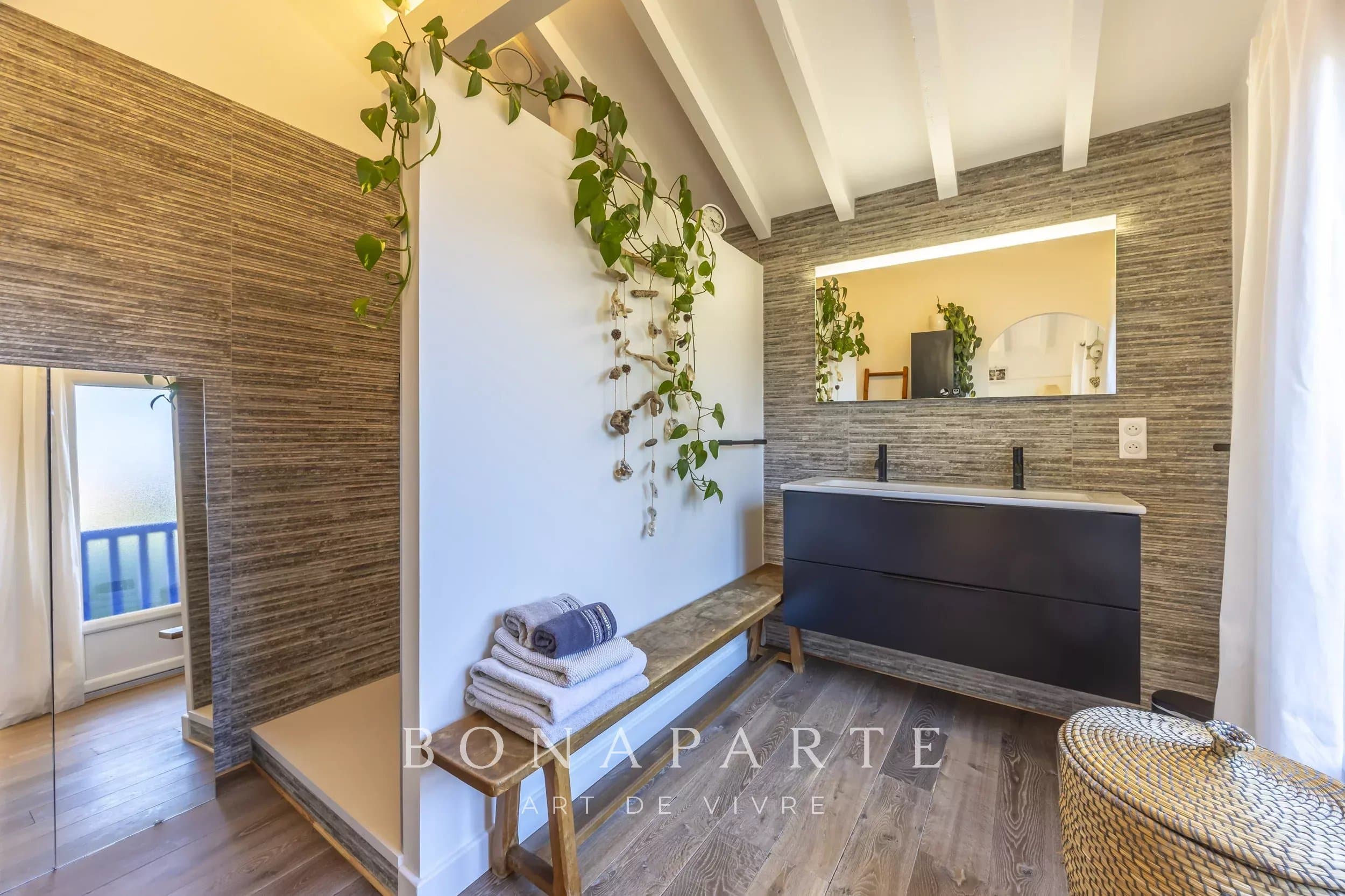 SAINT-JEAN-DE-LUZ - PROPRIETE AVEC PISCINE ET ANNEXE - Photo 12