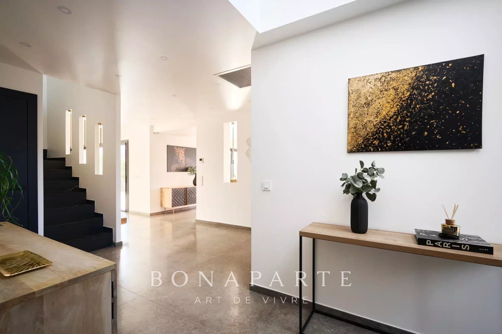 SAINT-AYGULF EXCLUSIVITE : VILLA CONTEMPORAINE NEUVE – POSITION DOMINANTE – VUE SUR LA FORÊT - Photo 9