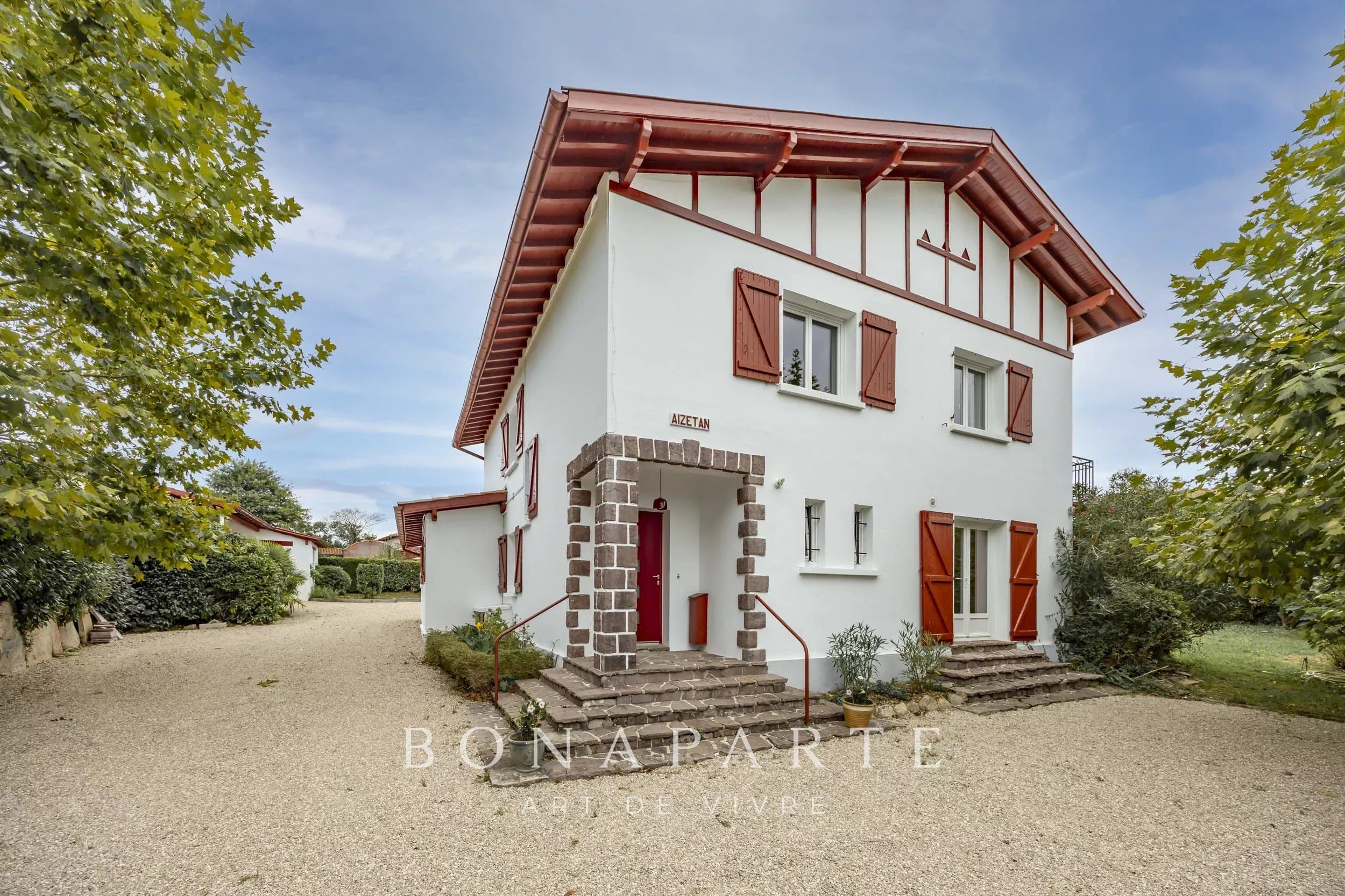 ASCAIN - MAISON 9 PIECES AVEC VUE RHUNE - Photo 21