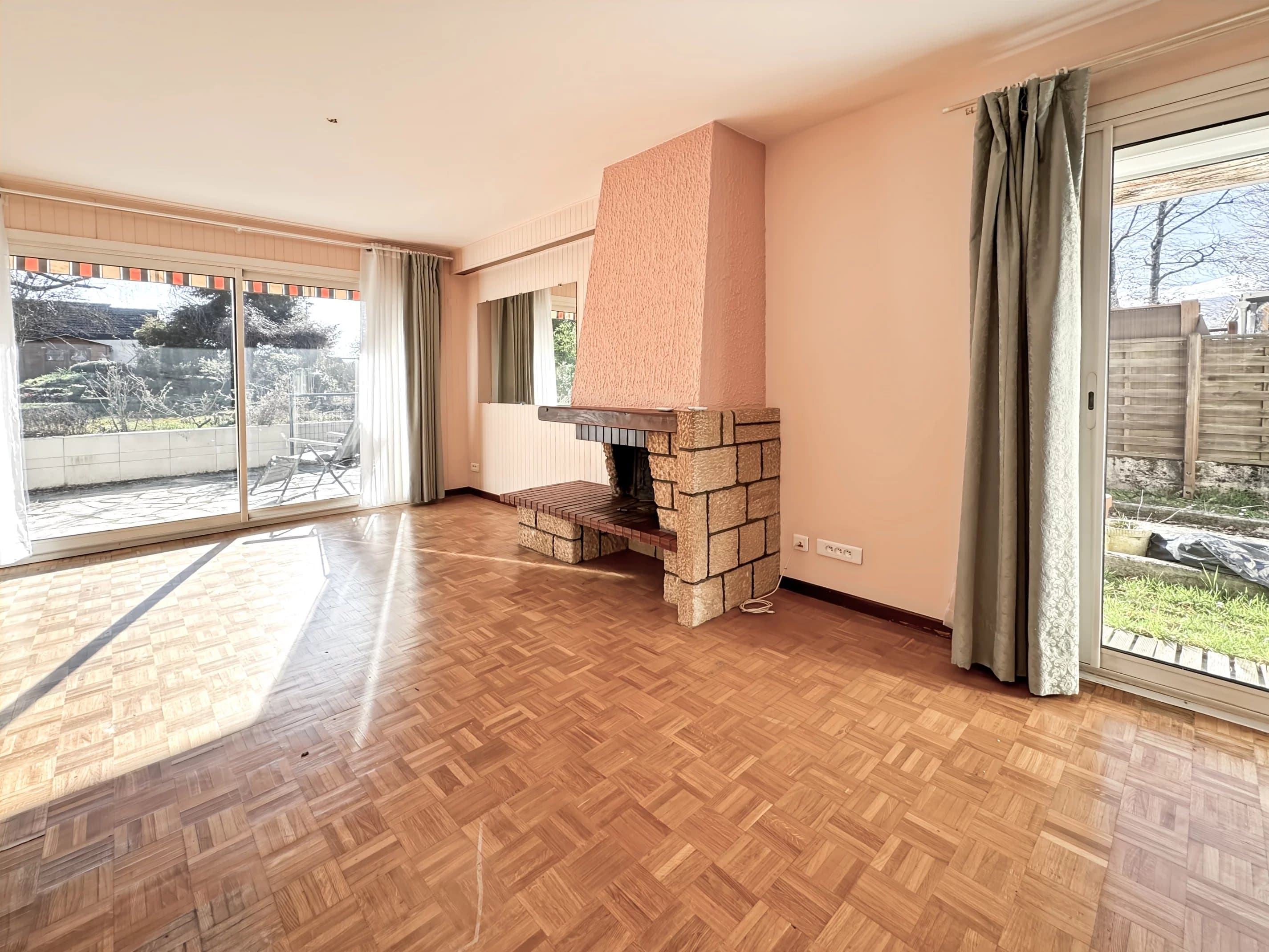 VERSONNEX - MAISON DE 114 M² PRÉSENTANT UN POTENTIEL DE 135 M² - Photo 2