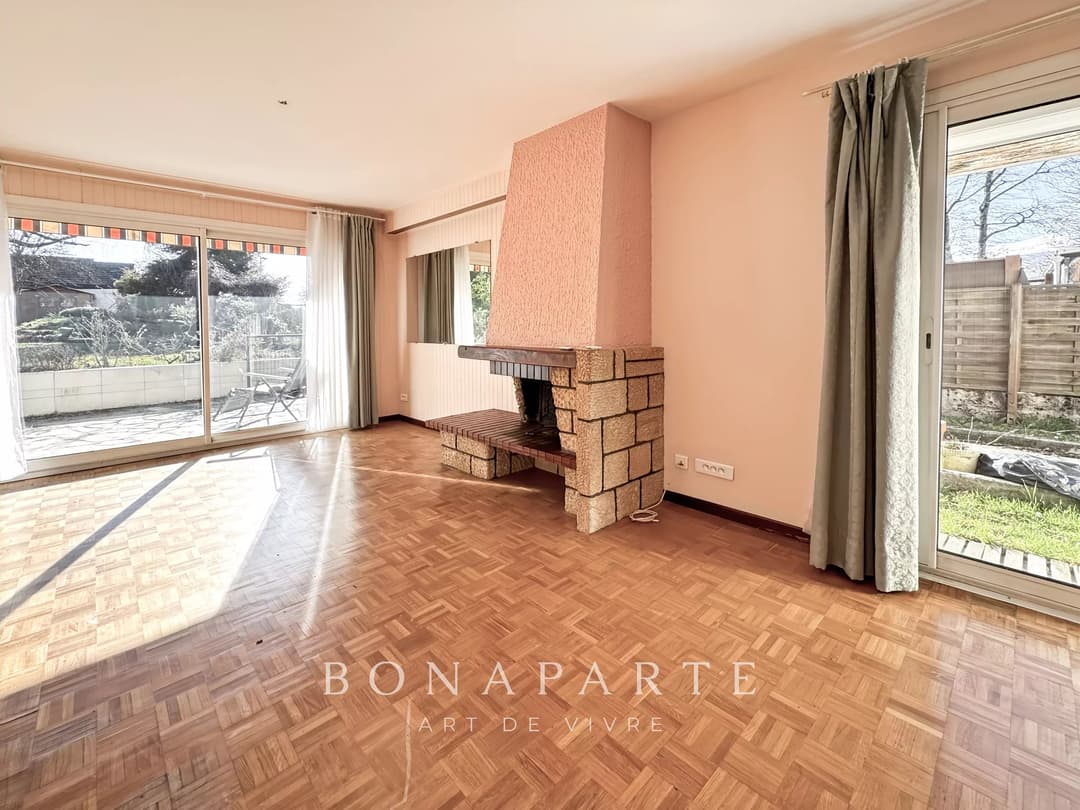 VERSONNEX - MAISON DE 114 M² PRÉSENTANT UN POTENTIEL DE 135 M² - Photo 2