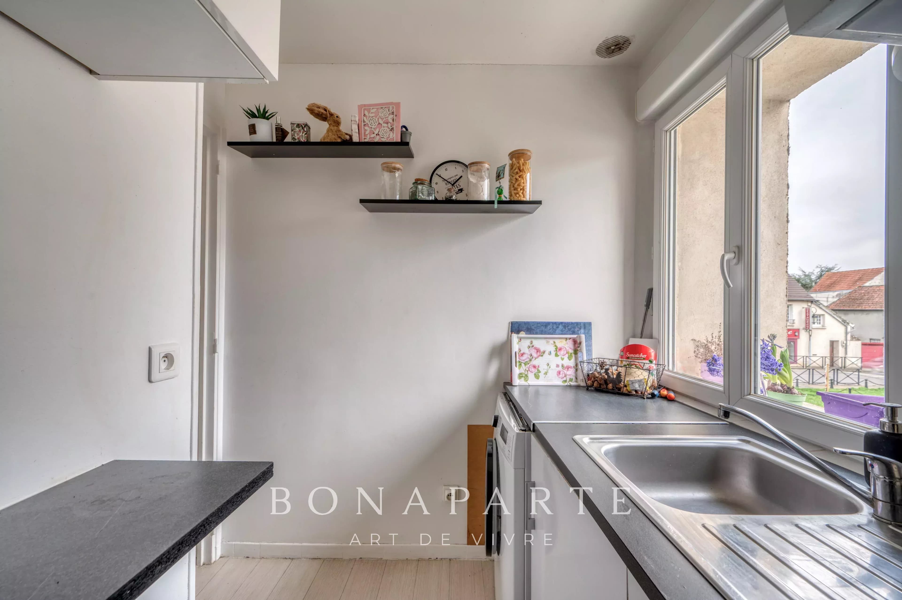 BEYNES (78) - IMMEUBLE DE RAPPORT - CENTRE-VILLE - Photo 5