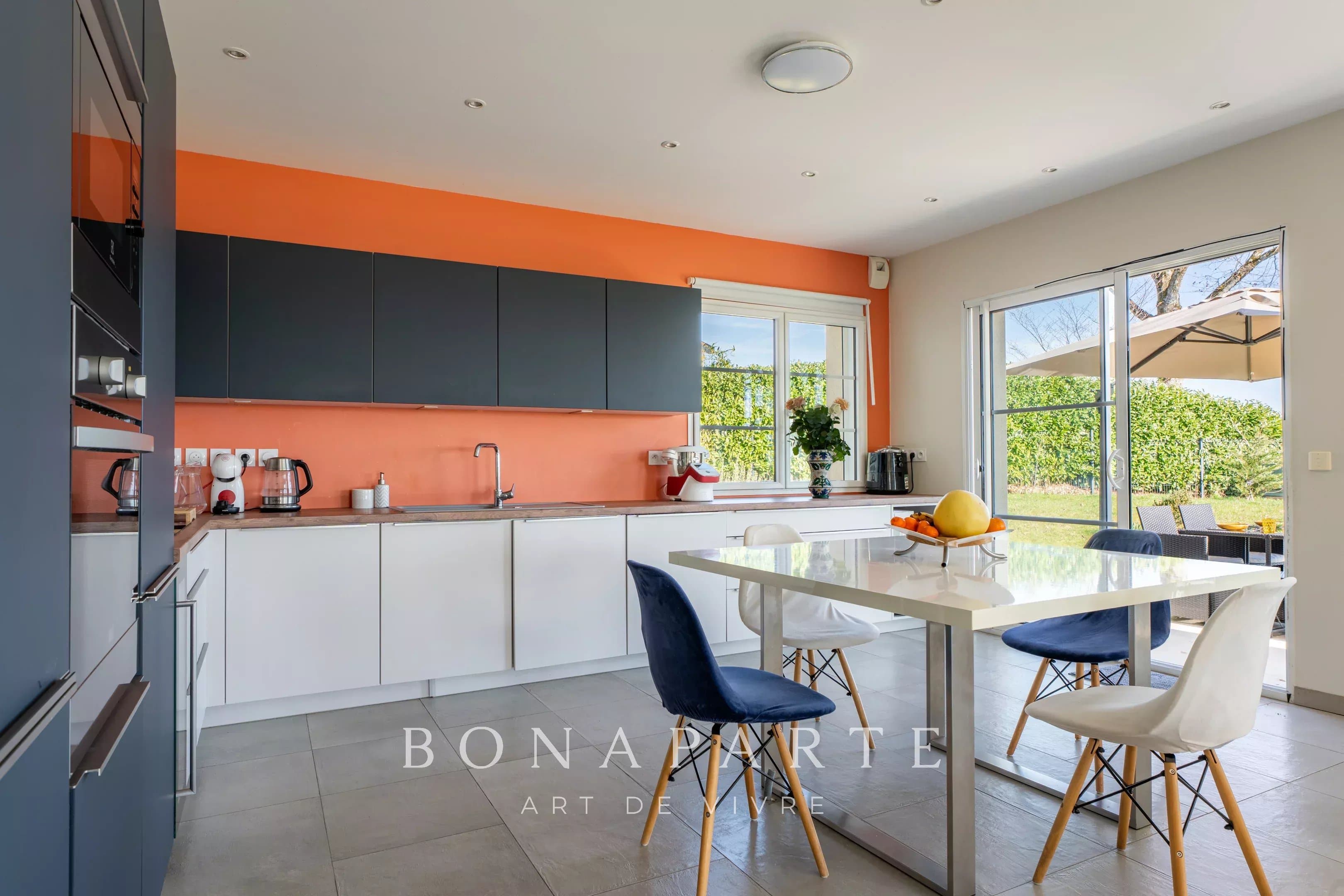 CESSY - MAISON P6 DE 240 M² - VUE PANORAMIQUE ALPES ET MONT-BLANC - Photo 4