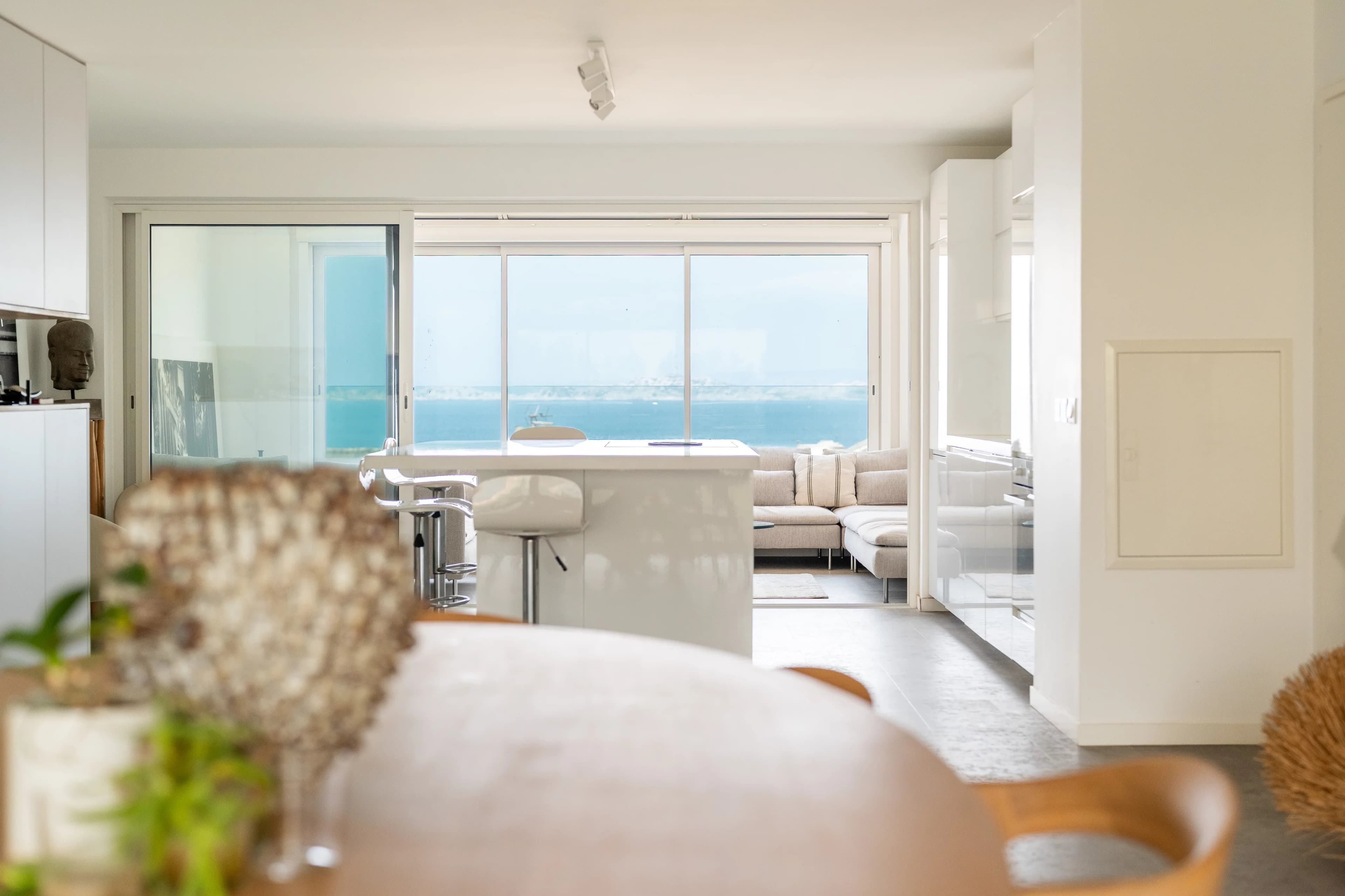 DUPLEX D'EXCEPTION AVEC ROOFTOP PANORAMIQUE – ENTRE MER ET CALANQUES - Photo 6