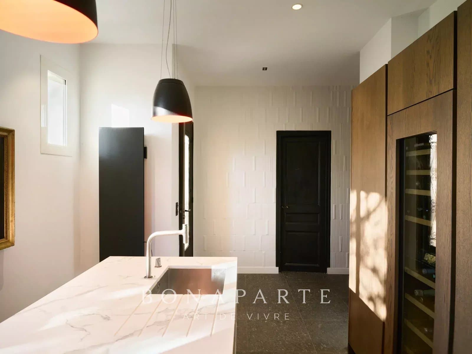 EXCLUSIVITE : VIVRE DANS UNE DEMEURE BELLE ÉPOQUE – APPARTEMENT T3 AVEC JARDIN PRIVATIF ET GARAGE - Photo 12