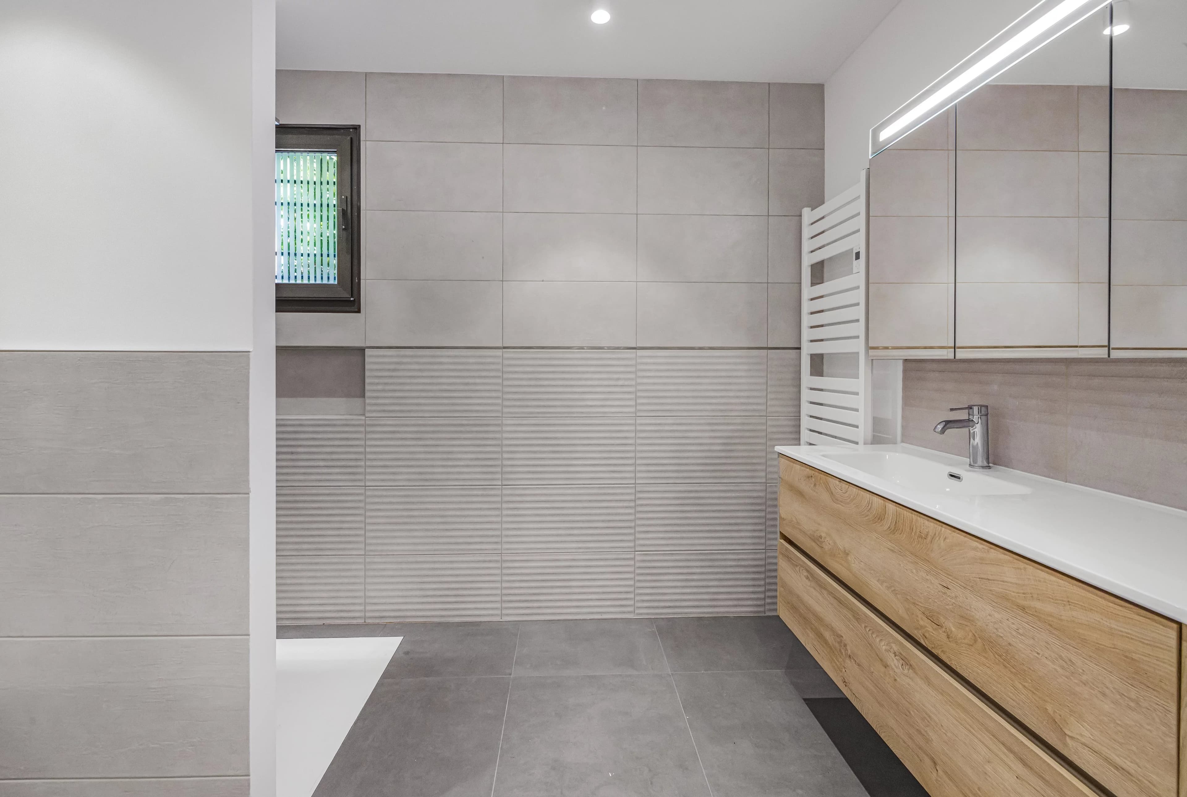 HAUTS DE VAUGRENIER – VILLA CONTEMPORAINE D'EXCEPTION - Photo 10