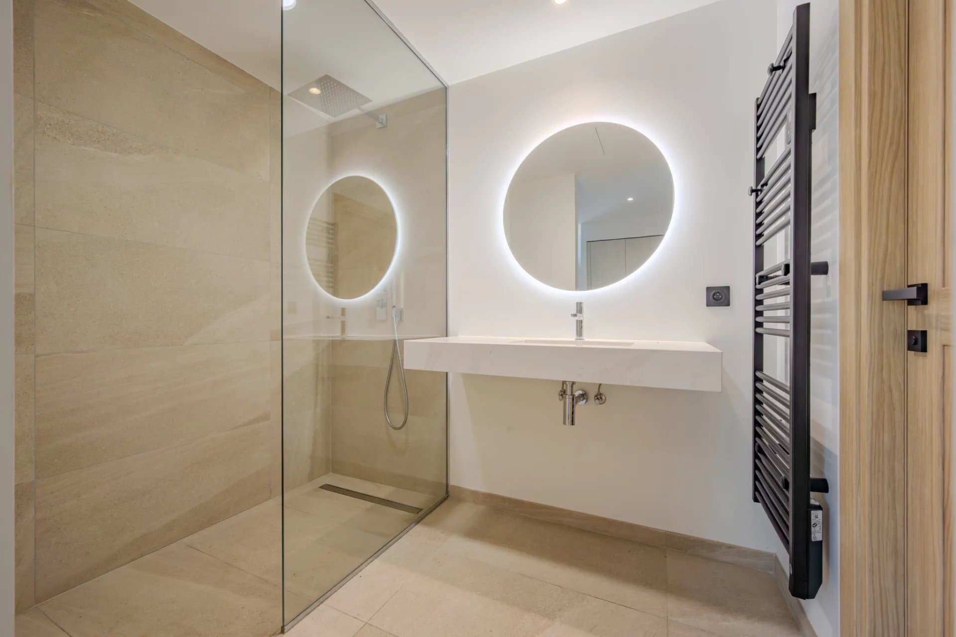 EXCLUSIVITE : Magnifique "villa appartement" en duplex avec très belle vue mer - Photo 25