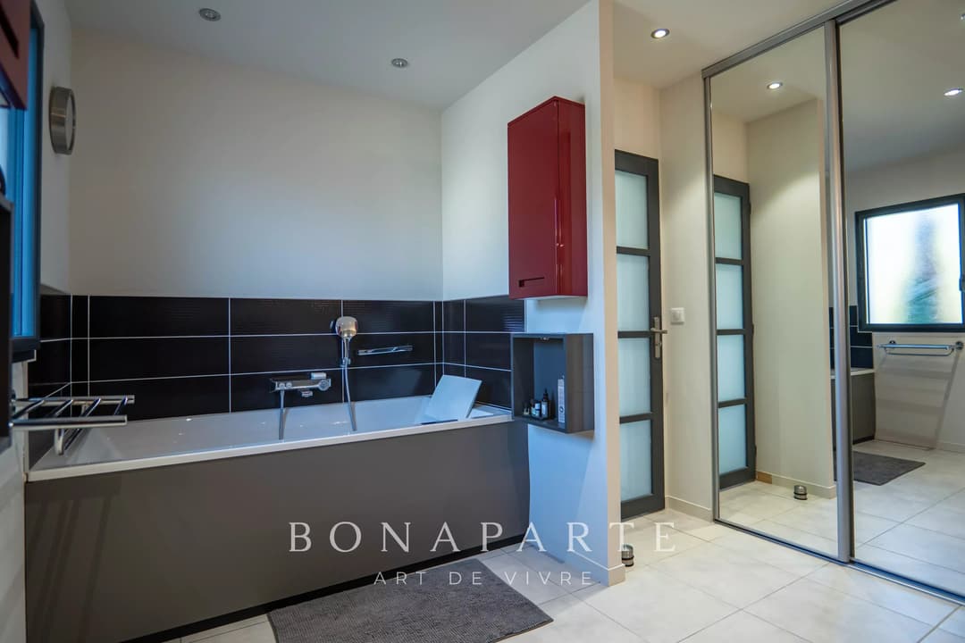 PAU Nord / Serres-Castet – Villa contemporaine 317 m² – Vue Pyrénées panoramique - Photo 15