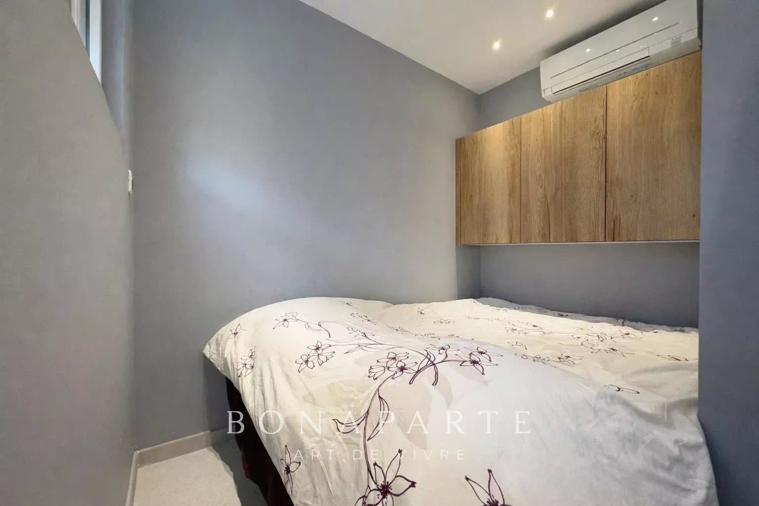 CANNES À 80 M DES PLAGES | T1 30 M² RÉNOVÉ | RENTABILITÉ +10 % - Photo 5