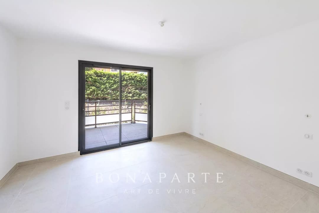 SPACIEUX DUPLEX + TERRASSE + JARDIN + GARAGE + PARKING - Photo 5