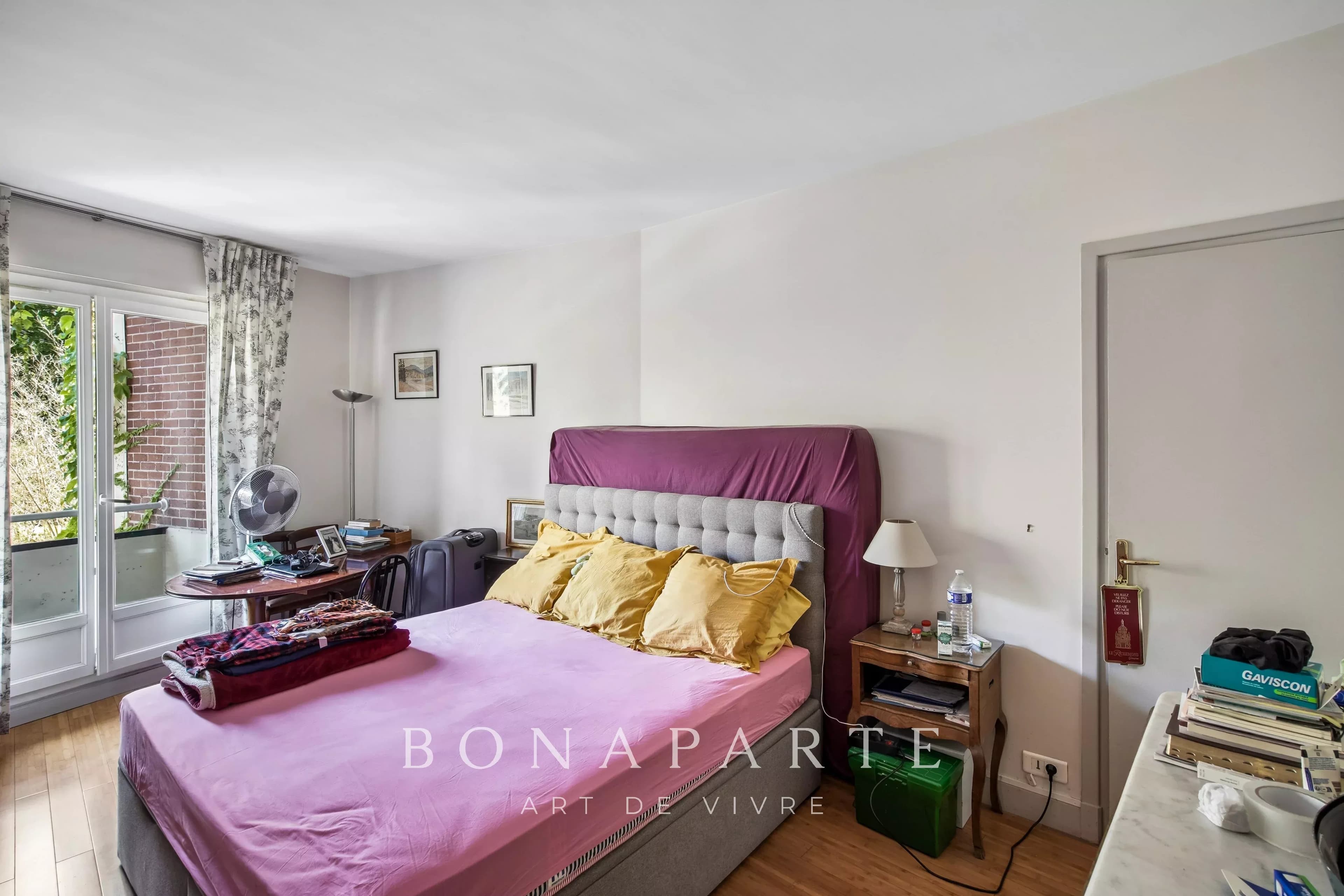PARIS XVIe – TROCADERO | GRAND T3 AVEC BALCON, ASCENSEUR ET CAVE - Photo 10