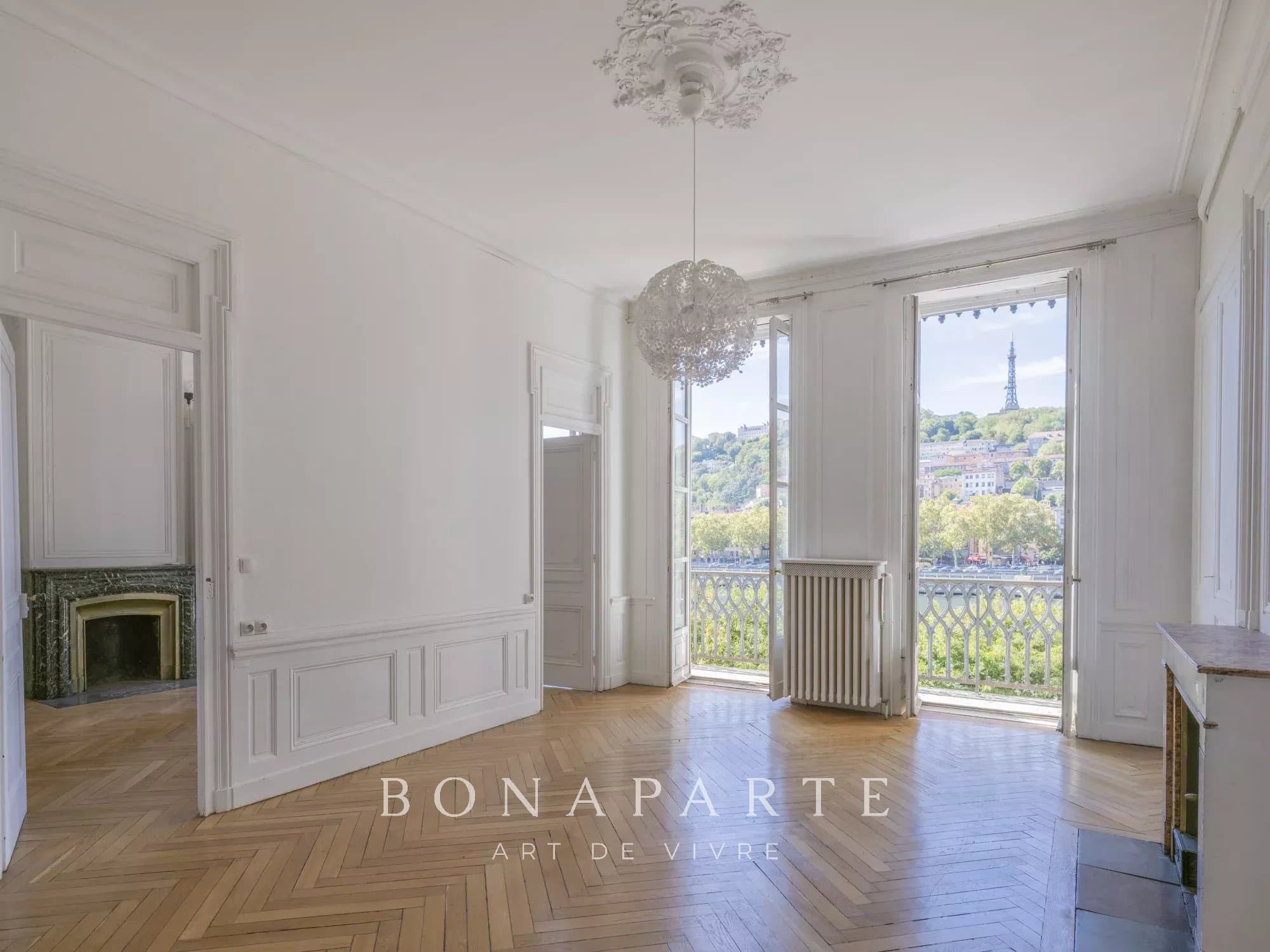 LYON 1ER, APPARTEMENT BOURGEOIS DE CARACTERE, 3 CHAMBRES, VUE FOURVIERE - Photo 2