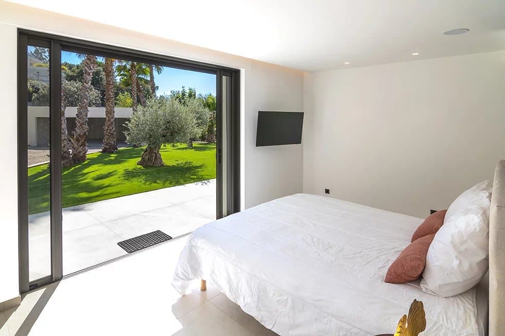 SAINTE-MAXIME - VILLA D'EXCEPTION AVEC PISCINE - Photo 8