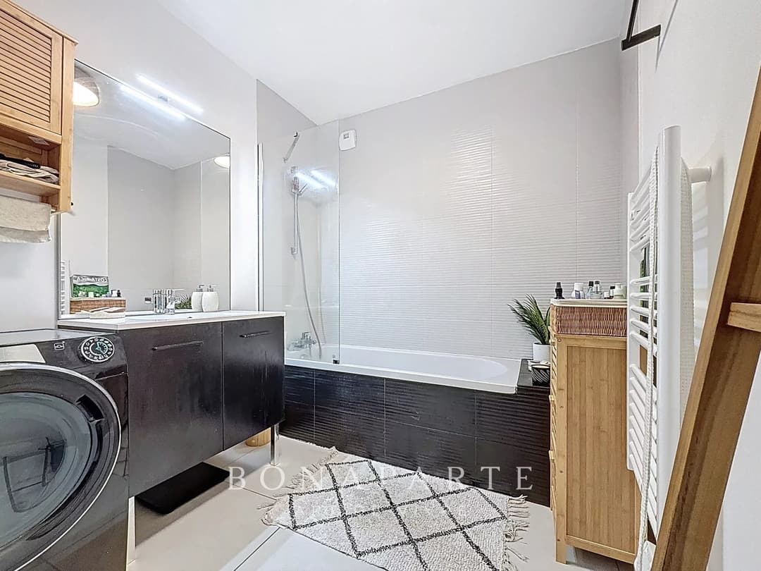 Divonne-Les-Bains Centre-ville - Appartement avec jardin - Photo 6