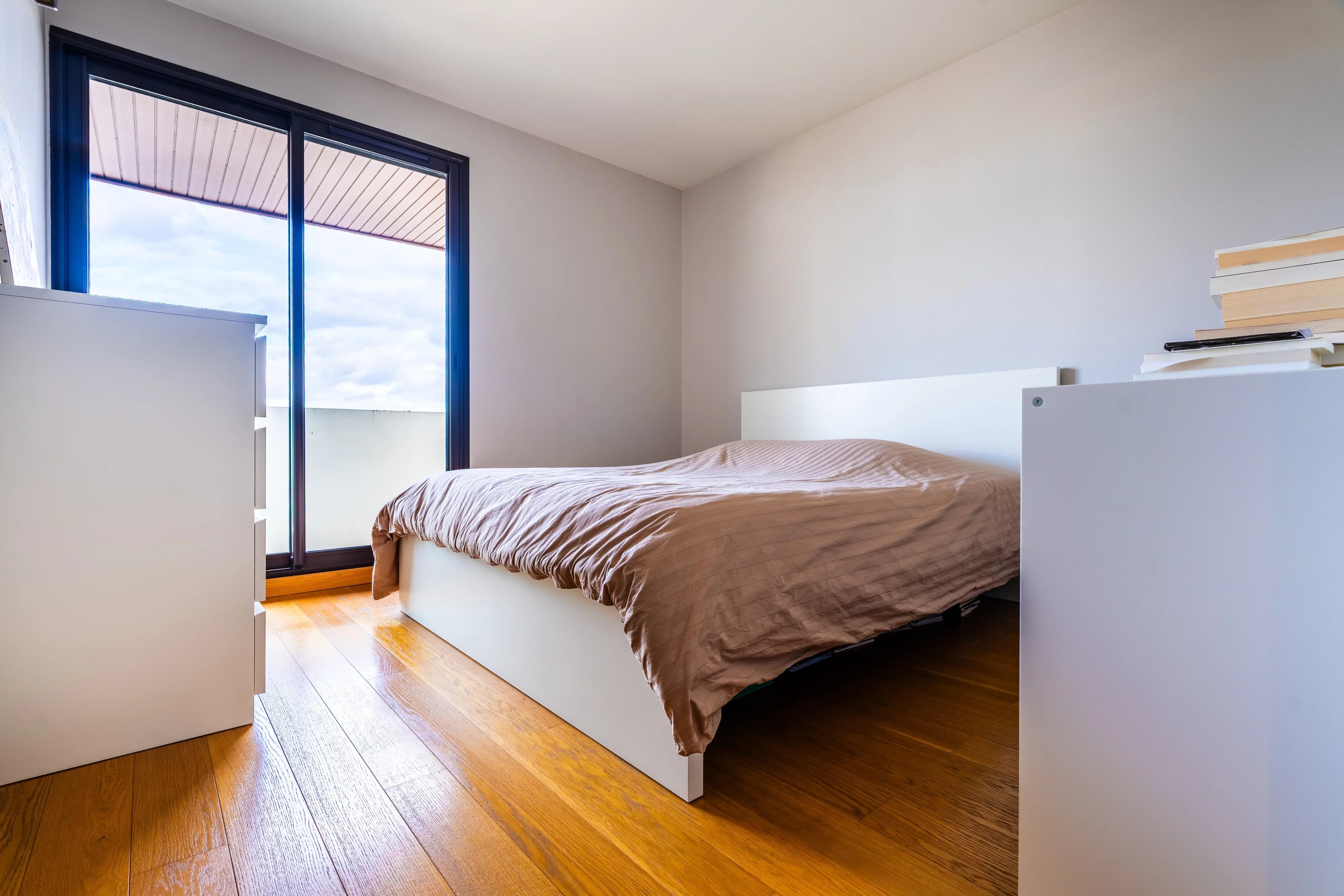 NIORT CENTRE- APPARTEMENT D'EXCEPTION - 4 CHAMBRES – DERNIER ETAGE AVEC ASCENSEUR - Photo 7