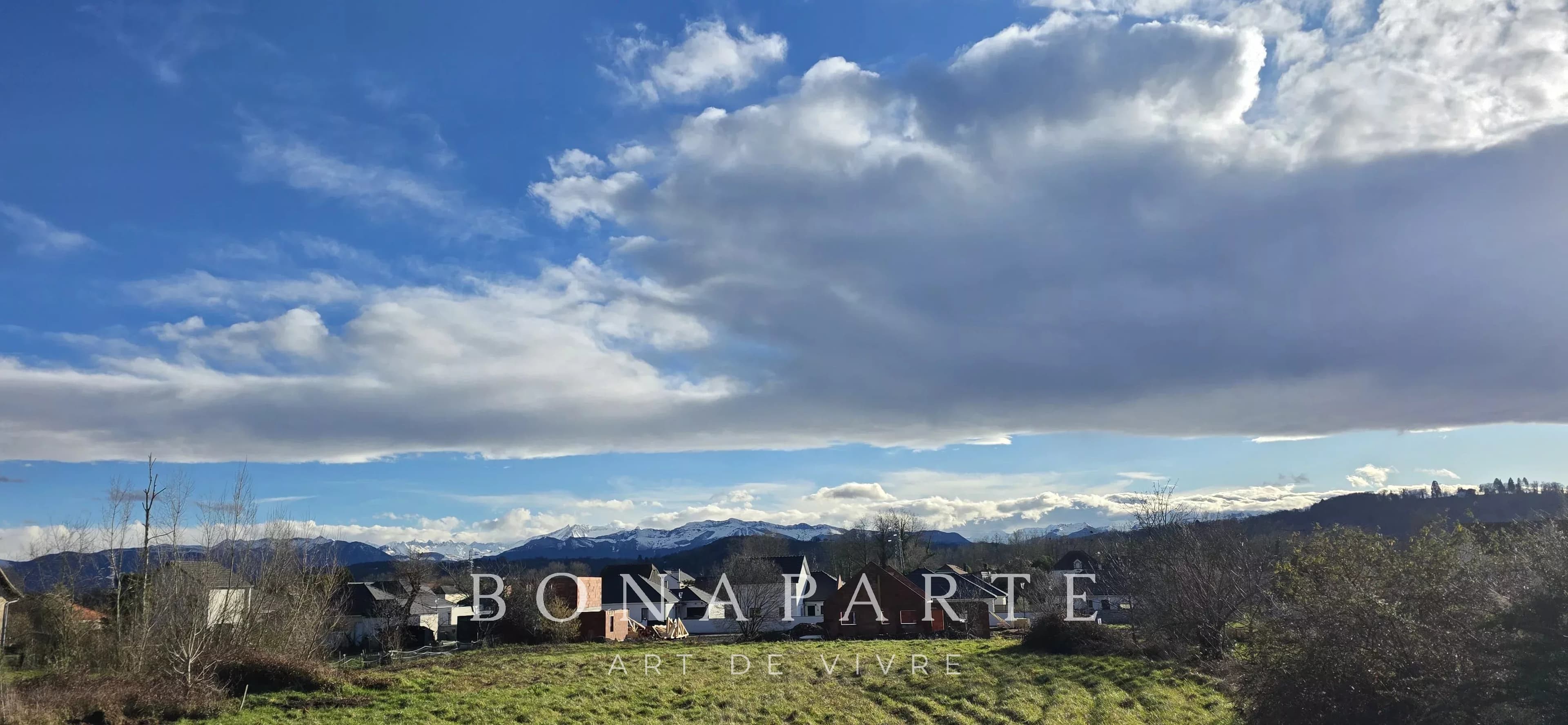 ARESSY / BIZANOS – TERRAIN CONSTRUCTIBLE – IMPASSE AU CALME ABSOLU & VUE PYRÉNÉES