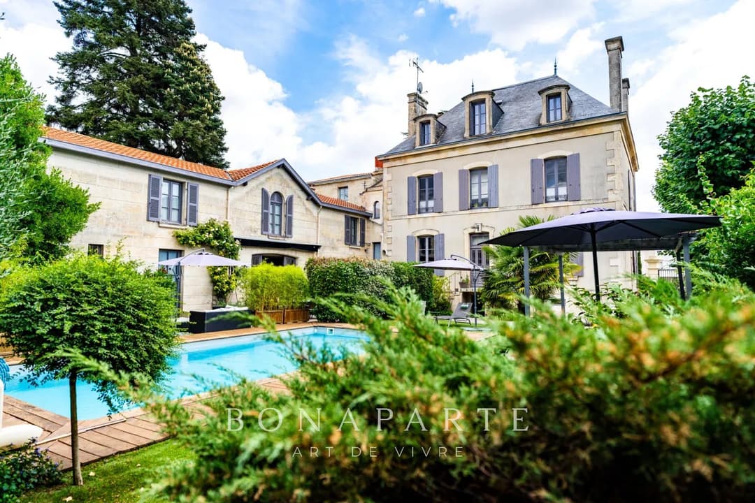 Demeure bourgeoise élégante et conviviale en coeur de ville - Photo 13