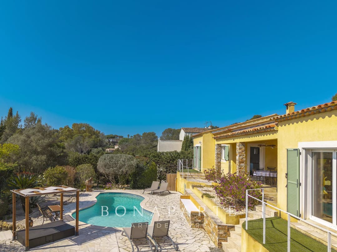 Saint-Raphaël - Superbe villa rénovée avec piscine - Photo 2