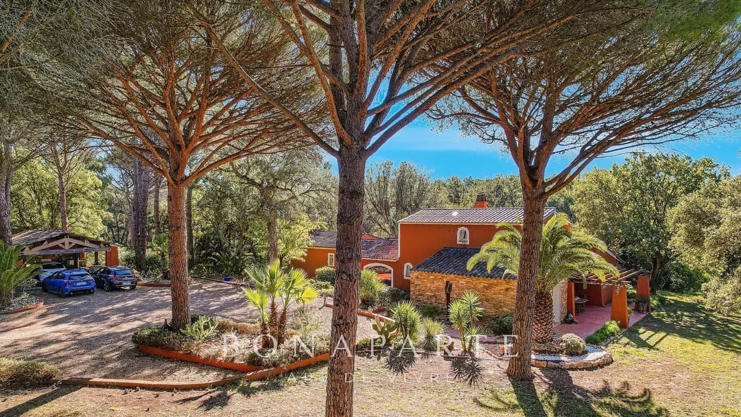 Véritable mas provençal au cœur d'une propriété de plus de 8000m² - Photo 3