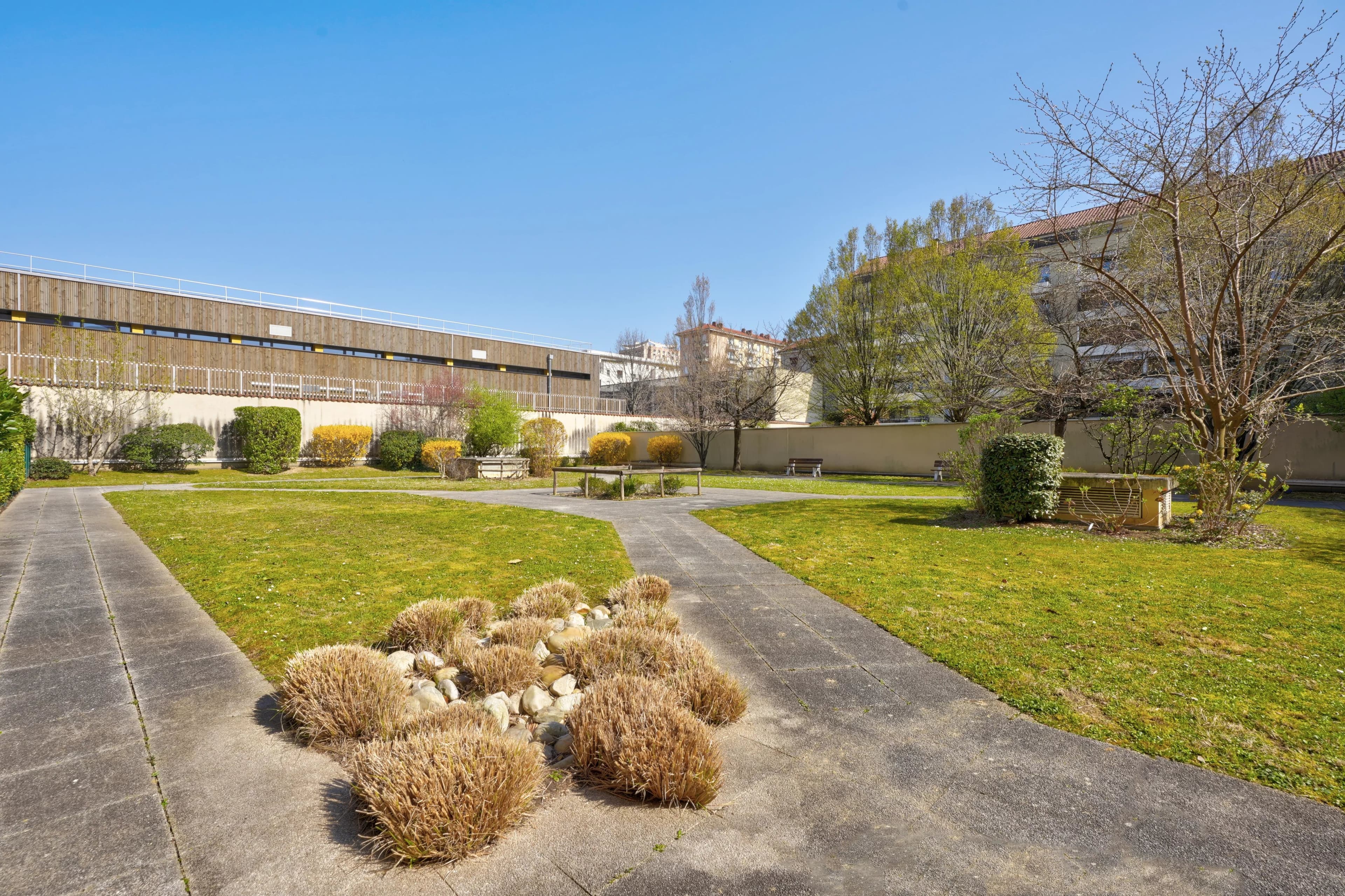 VILLEURBANNE / GRATTECIEL - APPARTEMENT / 3 CHAMBRES - GRAND BALCON A VIVRE - Photo 14