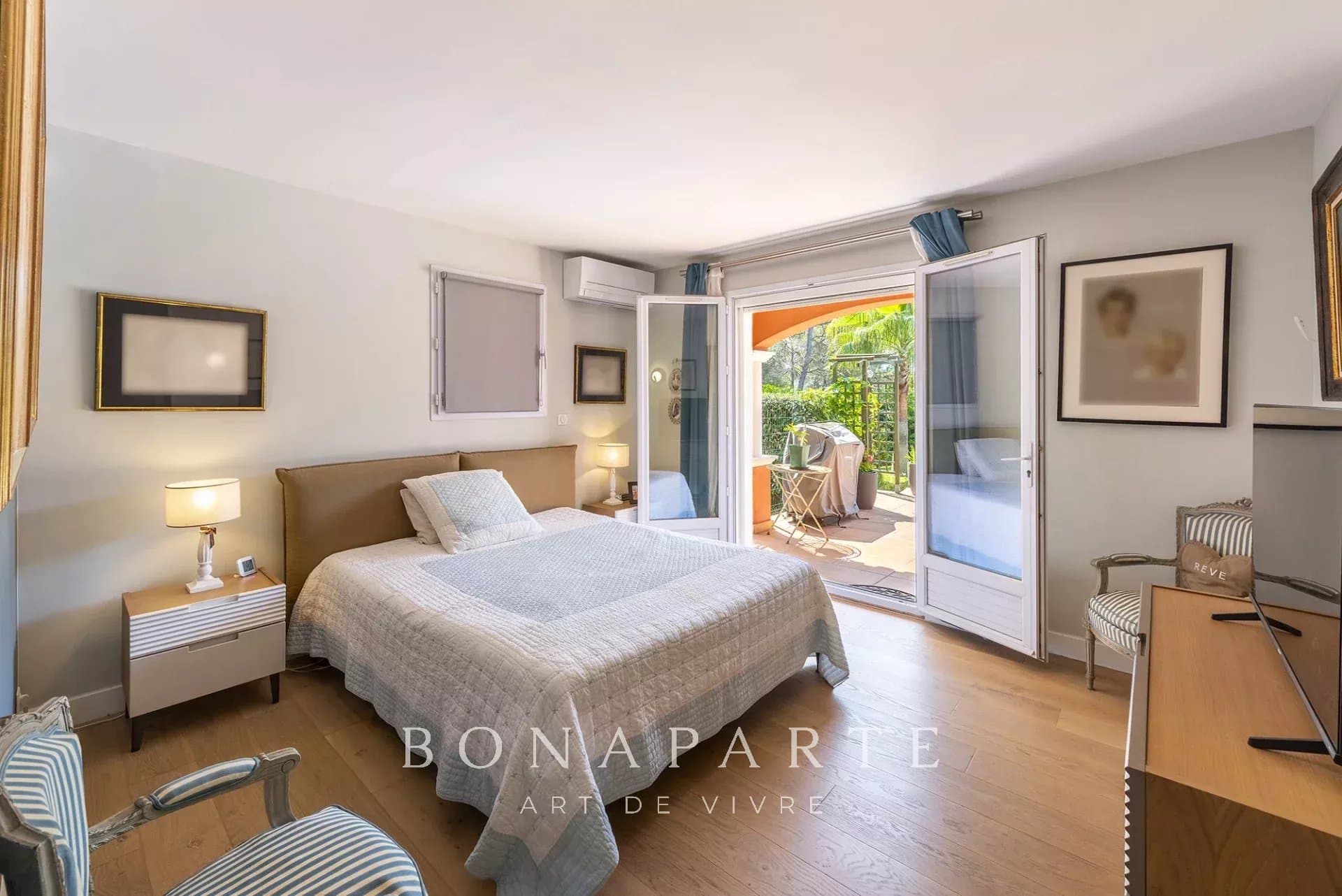 Située dans un secteur demandé, belle villa néoprovençale aux prestations soignées - Photo 8