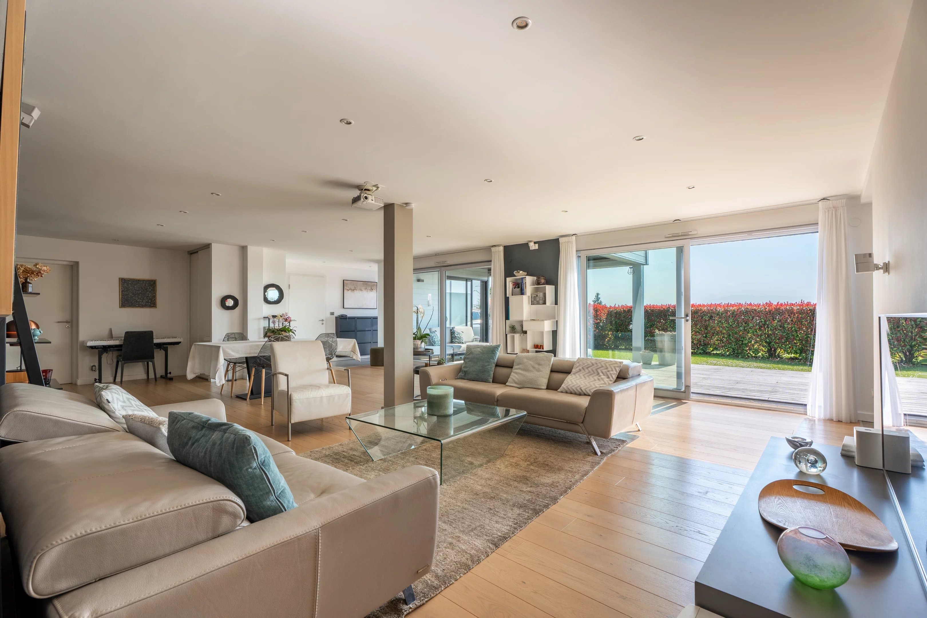 DIVONNE-LES-BAINS - APPARTEMENT D’EXCEPTION AVEC VUE SUR LES ALPES - Photo 1