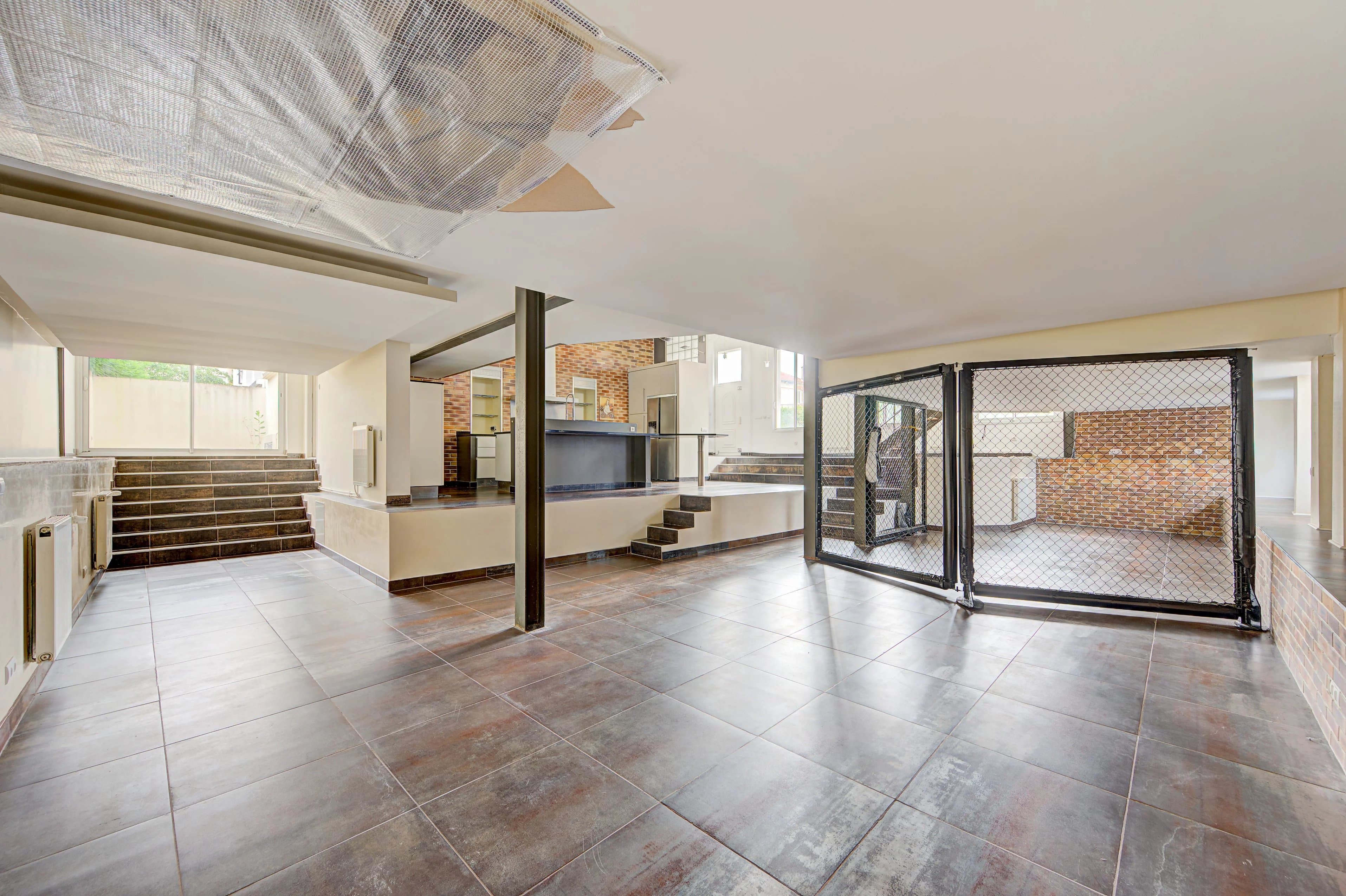 COLOMBES gare - Loft de 205 m² | Terrasse privative | Double parking - Photo 6
