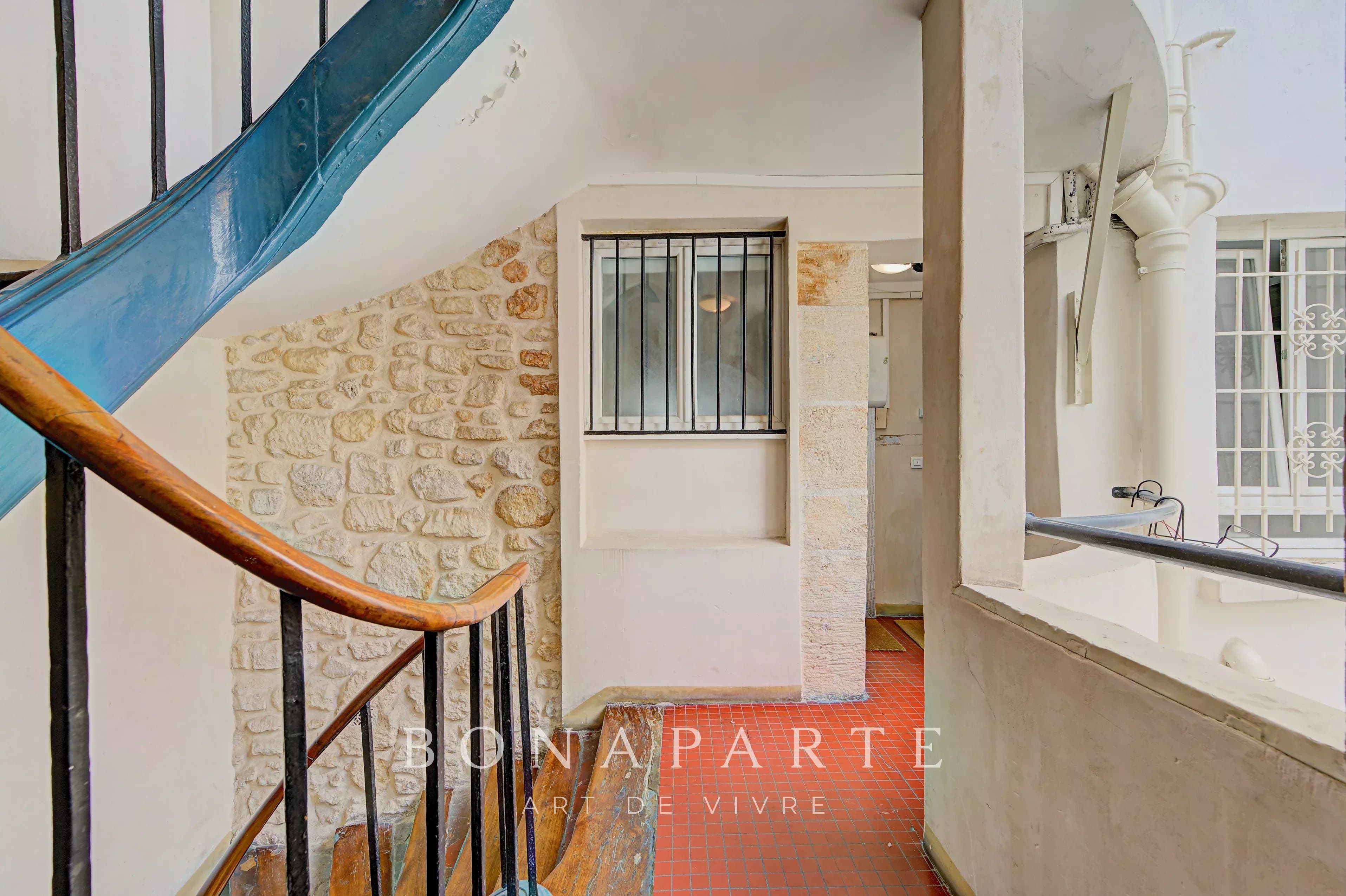 Rue des Canettes – Studio rénové – 25,27m²  – Calme sur cour - Photo 10