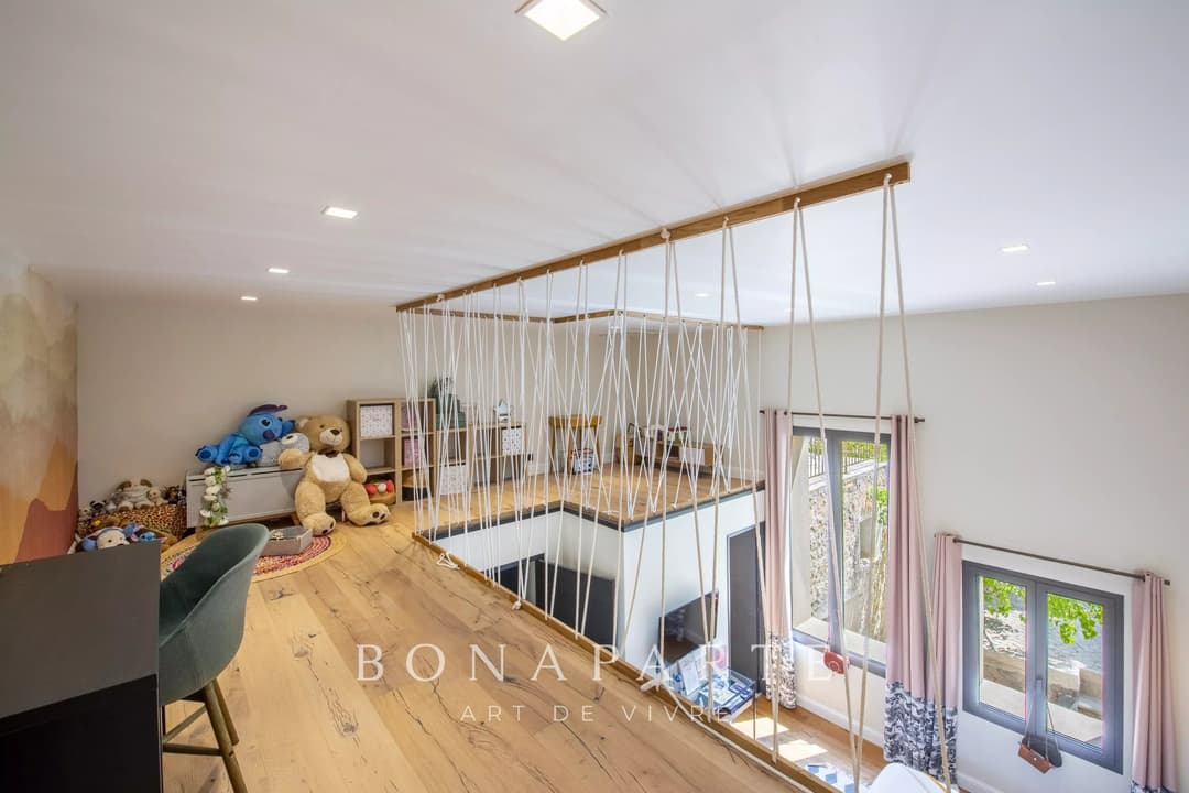 RARE : Superbe propriété en pierre d'une surface totale de plus de 450 m² entièrement rénovée - Photo 16