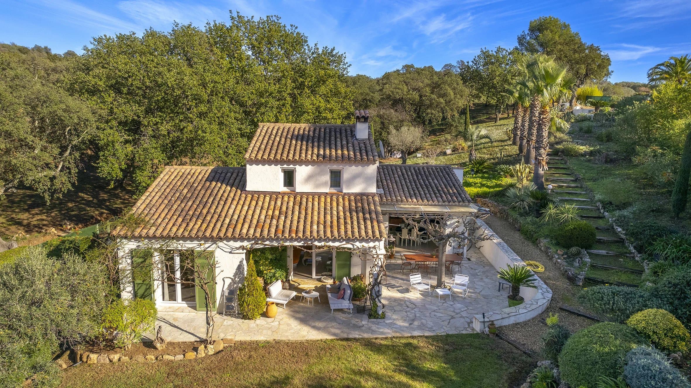 SUPERBE MAISON PROVENÇALE DE 155M² AVEC 4 CHAMBRES DONT UN T2 ATTENANT - Photo 18