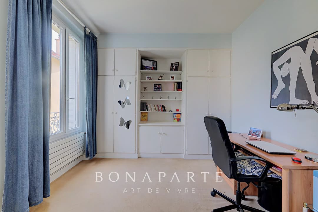 SURESNES - Maison en pierre meulière avec jardin à l’abri des regards – 204 m² - Photo 13