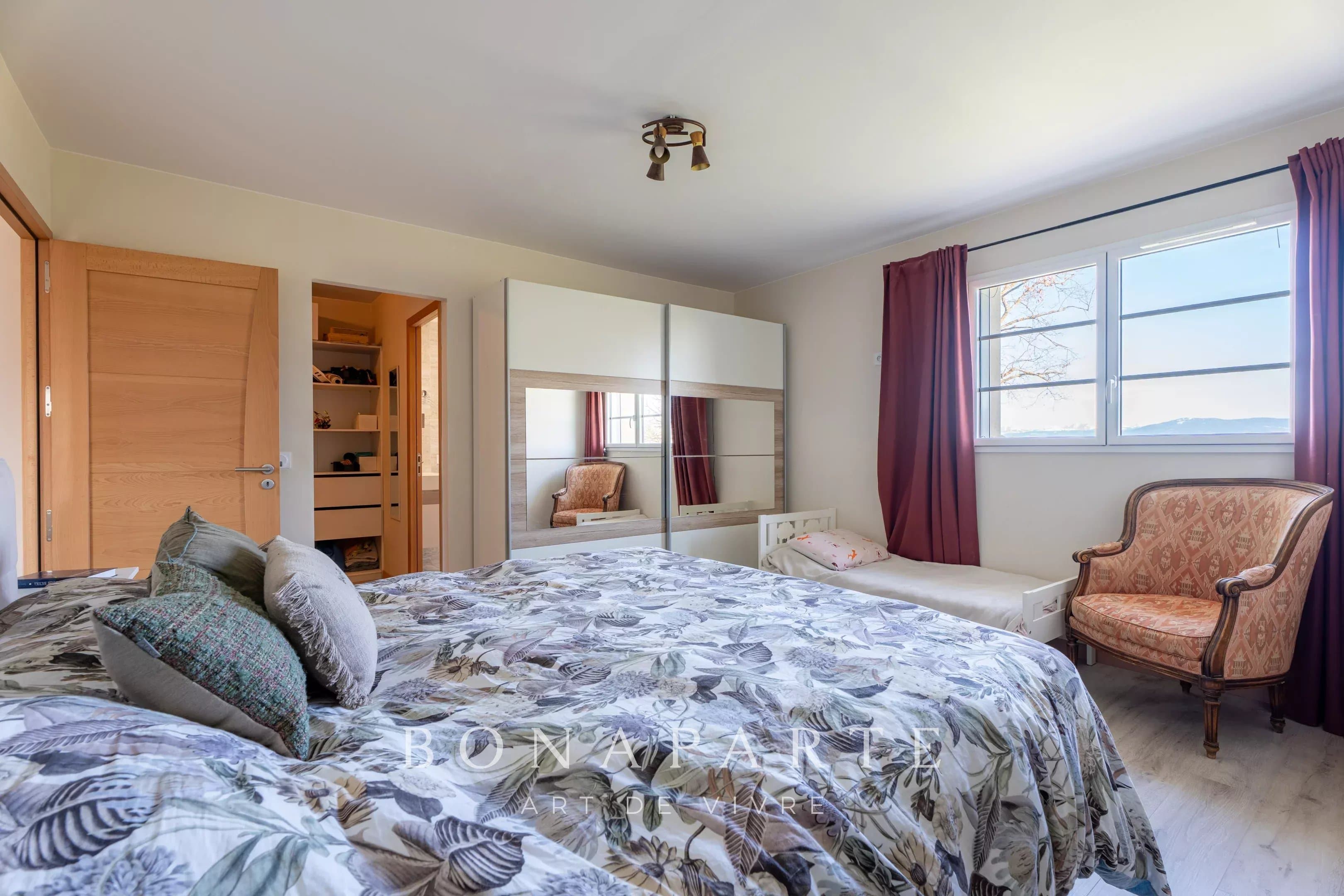 CESSY - MAISON P6 DE 240 M² - VUE PANORAMIQUE ALPES ET MONT-BLANC - Photo 8