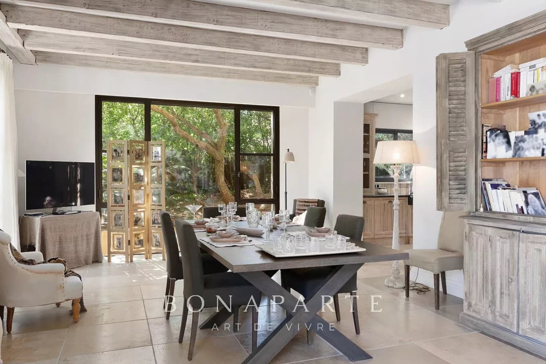 Superbe villa pieds dans l'eau avec accès direct a la mer - Photo 8