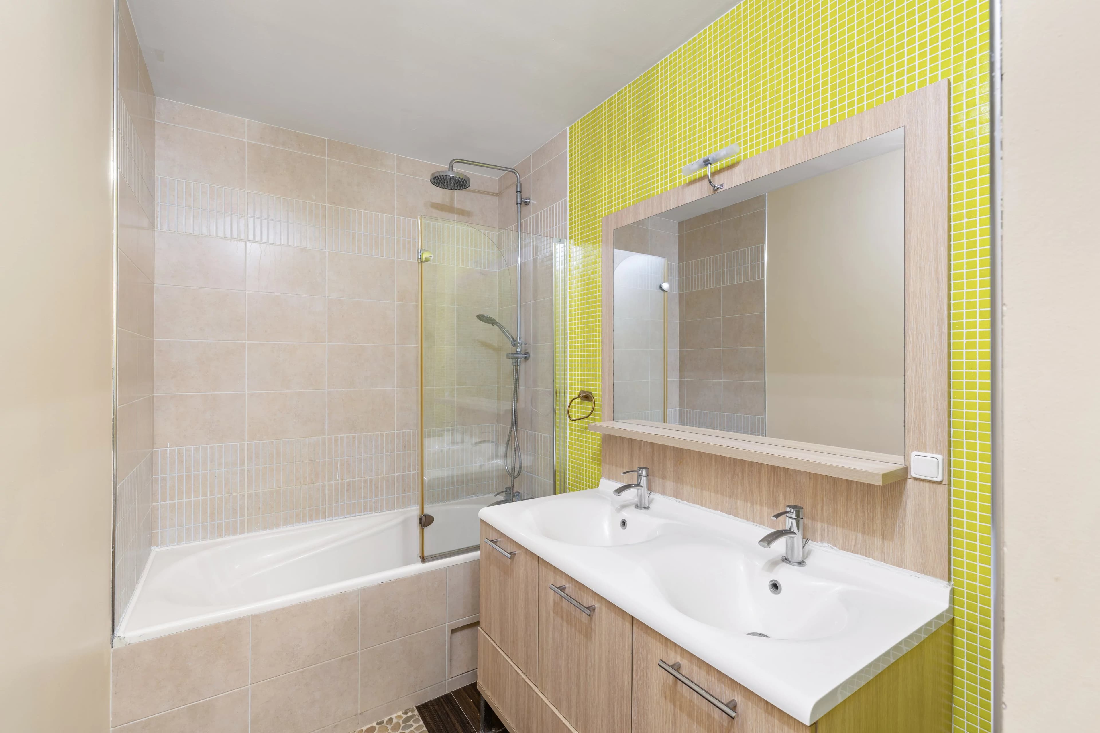 SEVRES - Appartement de 69 m² avec parking dans une résidence rénovée - Photo 11