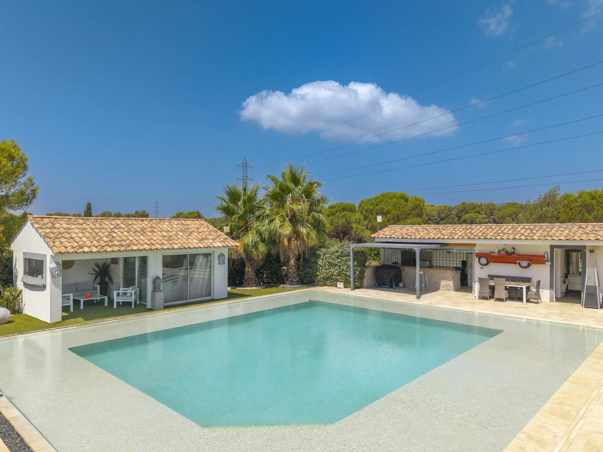 ROQUEBRUNE-SUR-ARGENS - NOUVEAUTÉ EXCLUSIVITÉ PROPRIÉTÉ AUX PRESTATIONS HAUT DE GAMME - Photo 3