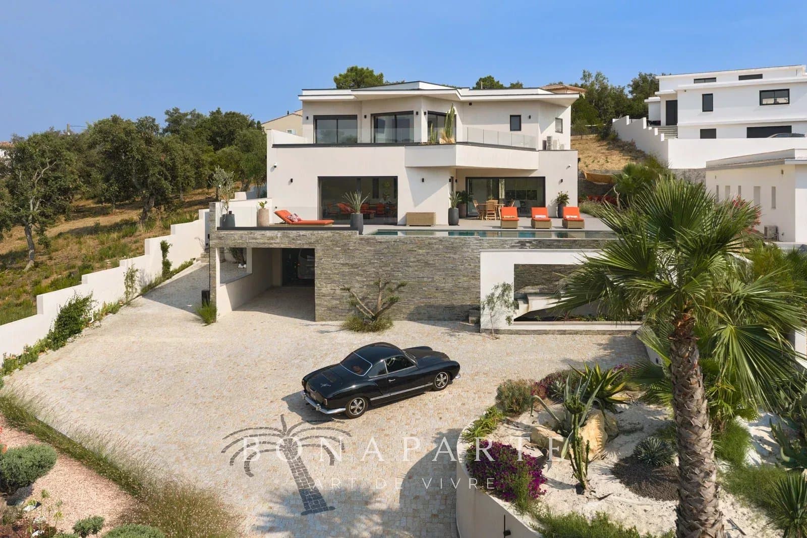 SAINT-AYGULF EXCLUSIVITE : VILLA CONTEMPORAINE NEUVE – POSITION DOMINANTE – VUE SUR LA FORÊT - Photo 15